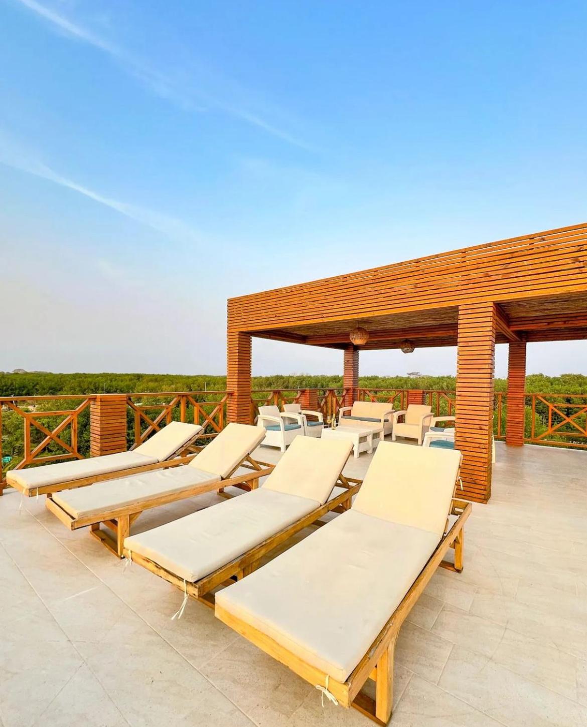 APARTASUITE A UN PASO DEL MAR