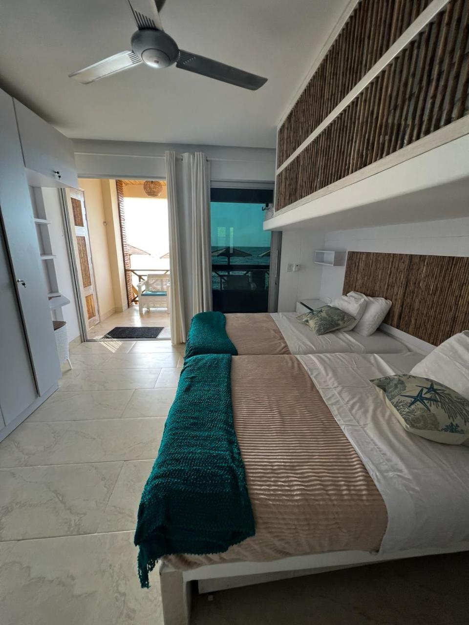 APARTASUITE A UN PASO DEL MAR