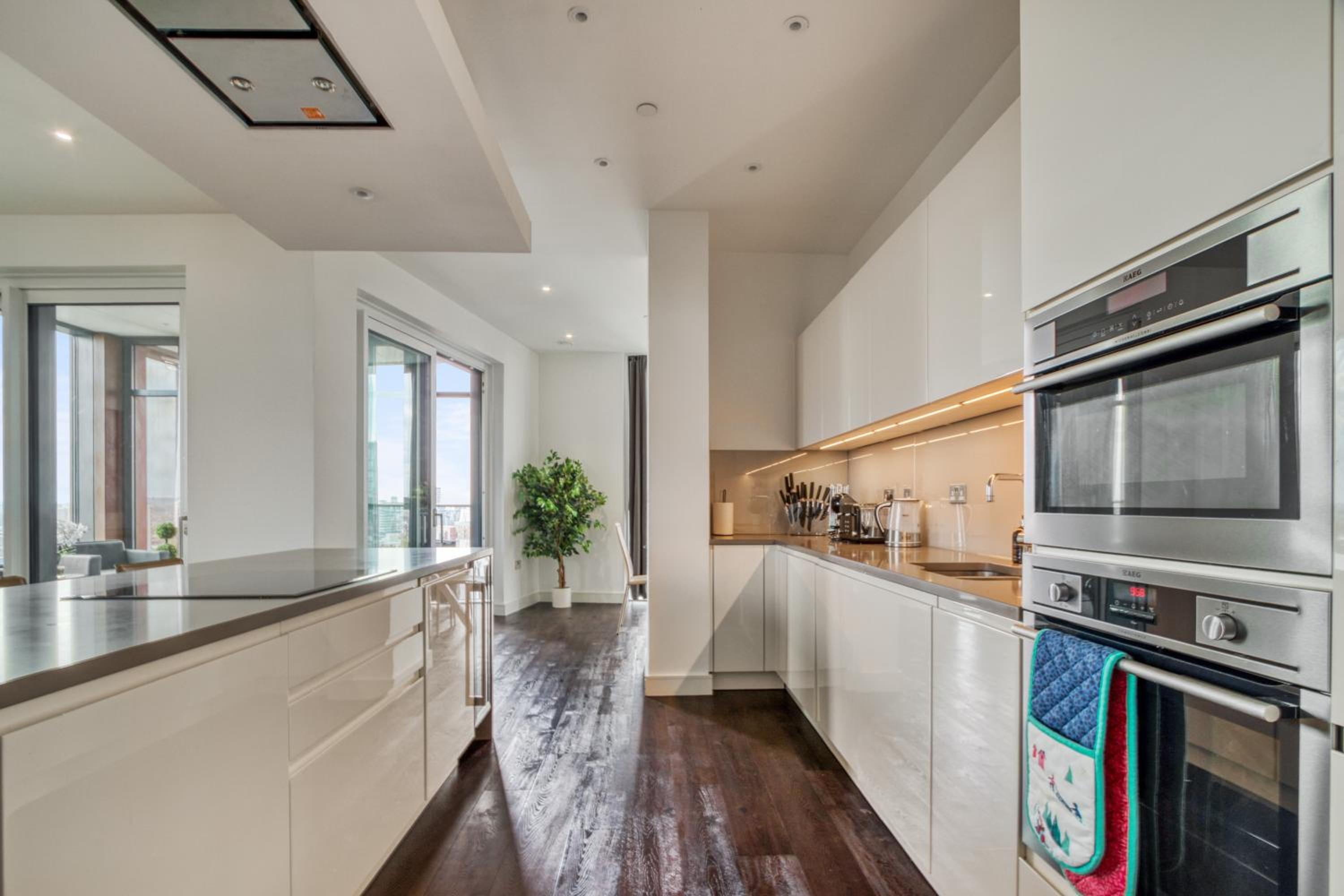Stunning 360º View Luxurious Penthouse
