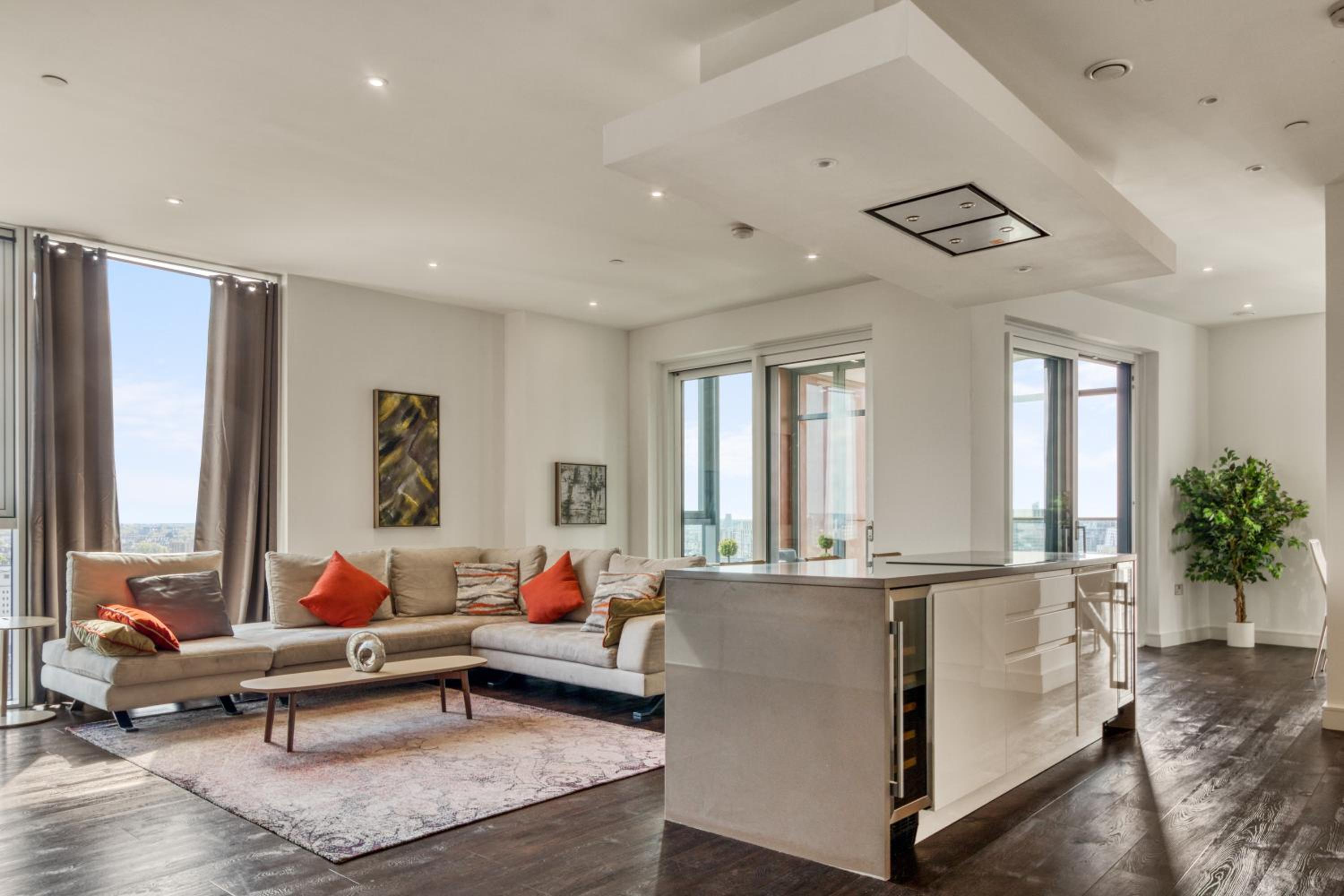 Stunning 360º View Luxurious Penthouse