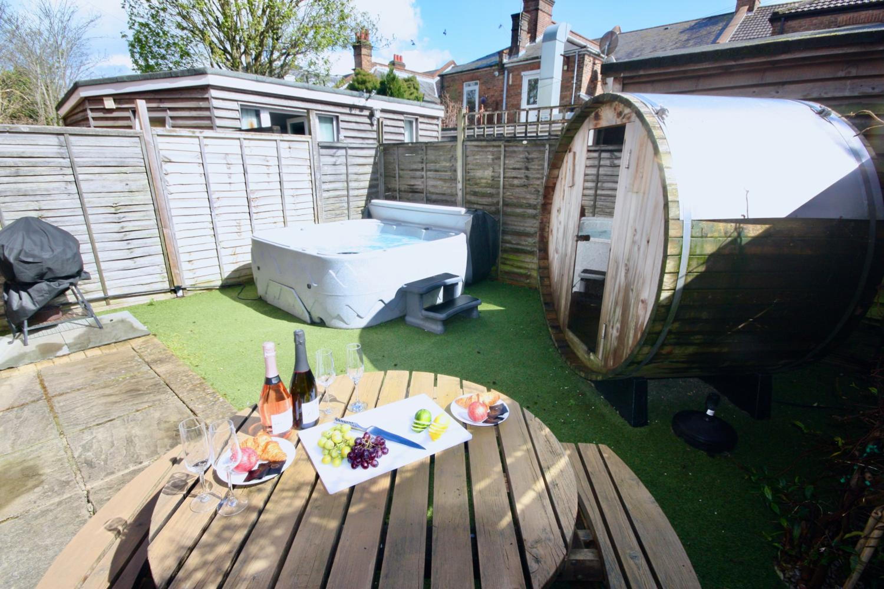 Holiday Home Hot Tub & Sauna