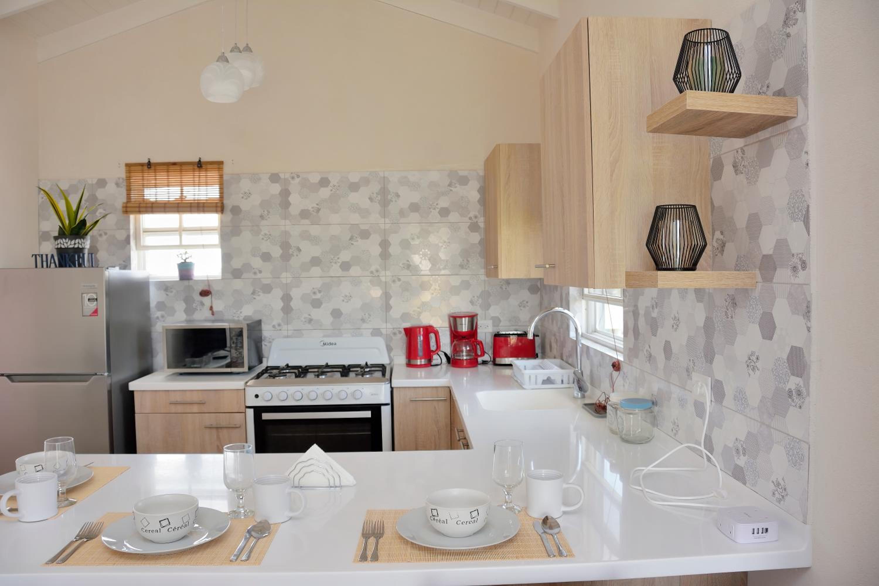BreezeVille 2BR Cosy Apartment - with car optional