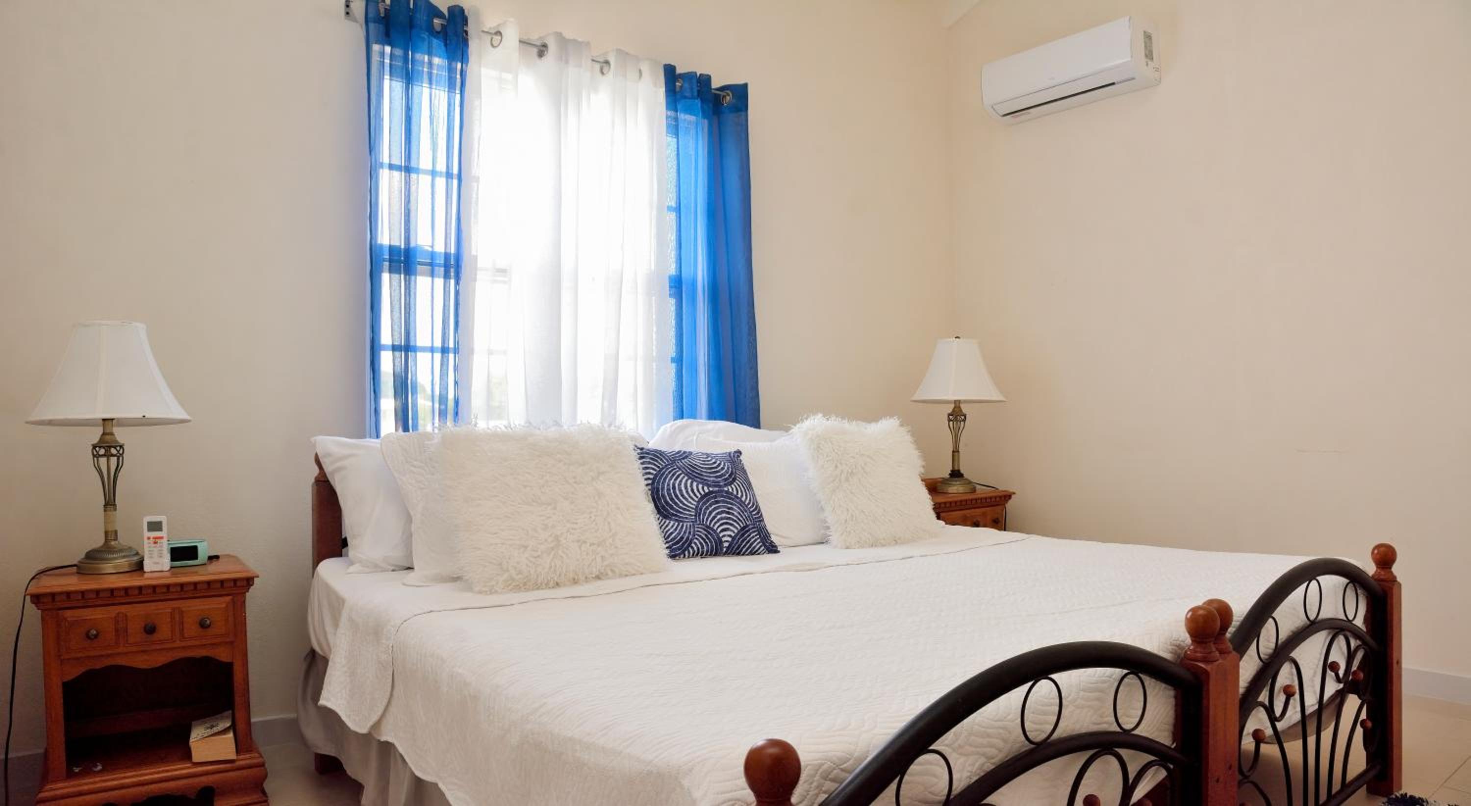 BreezeVille 2BR Cosy Apartment - with car optional