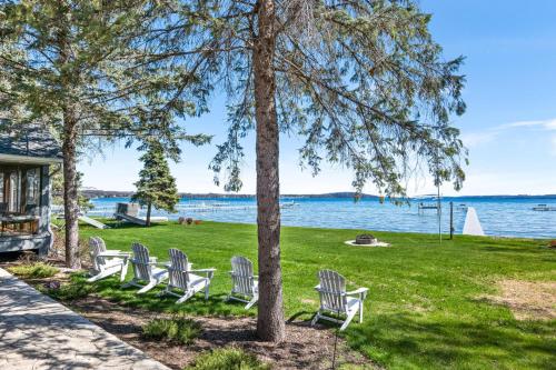 Waters Edge Green Lake view 2