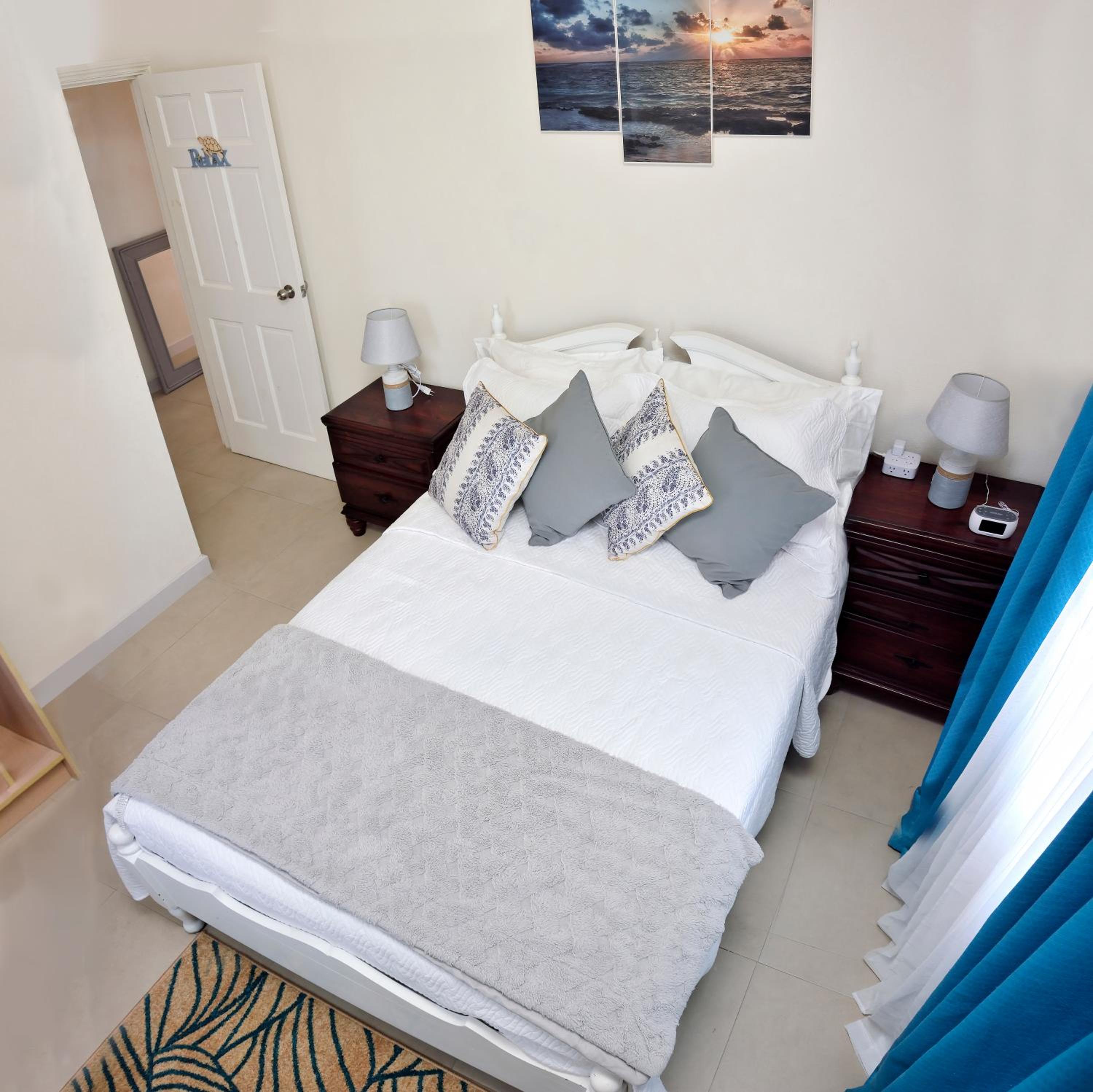 BreezeVille 2BR Cosy Apartment - with car optional