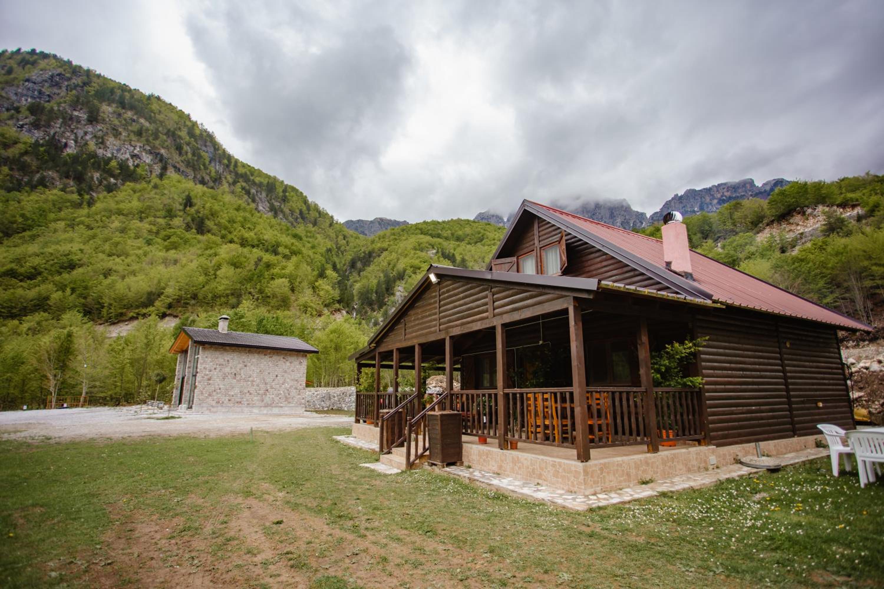 Shpija Ujevara e Vogel