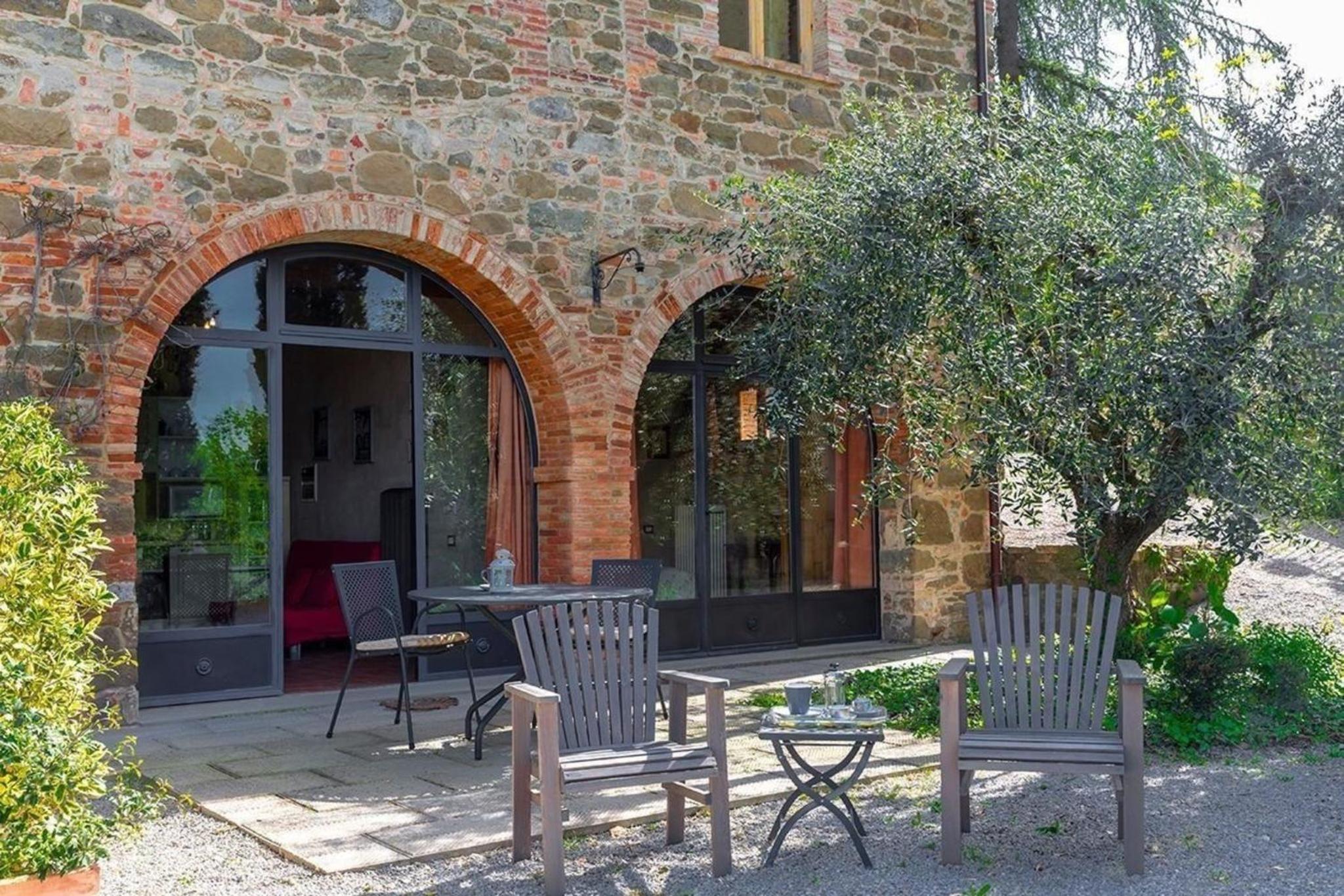 Wunderschöne Ferienwohnung in Monte San Savino mit gemeinschaftlichem Pool, Garten und Grill view 2