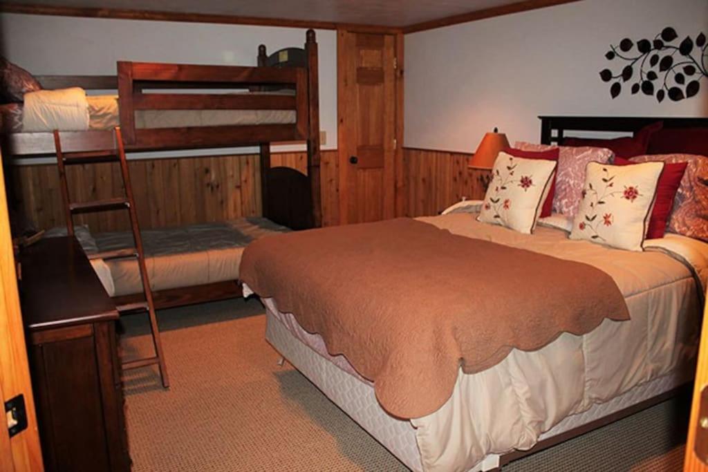 The Kresge Kabin - Authentic Grand Log Cabin. view 3