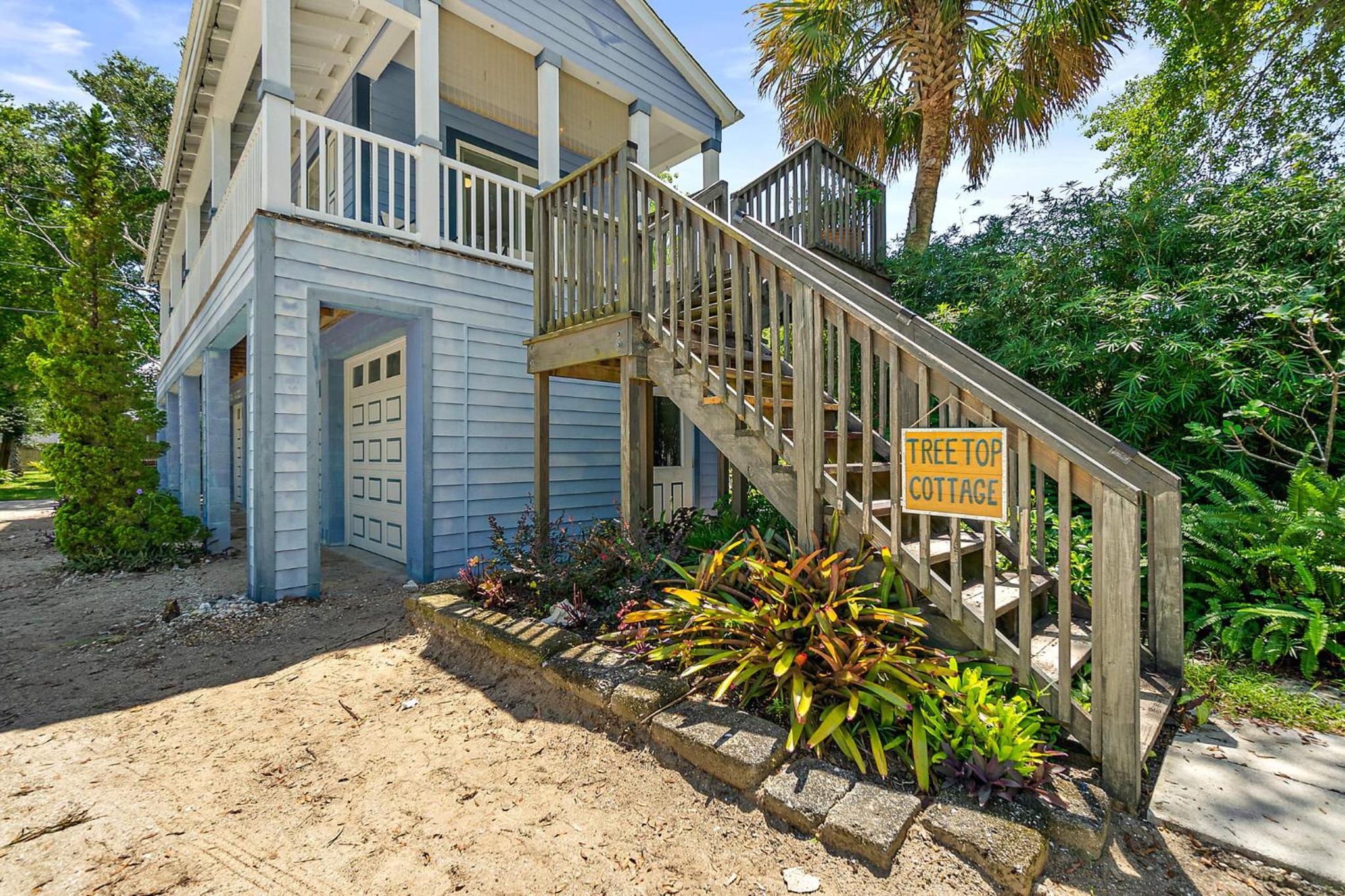 Treetop Cottage - 3 blocks from Historic District