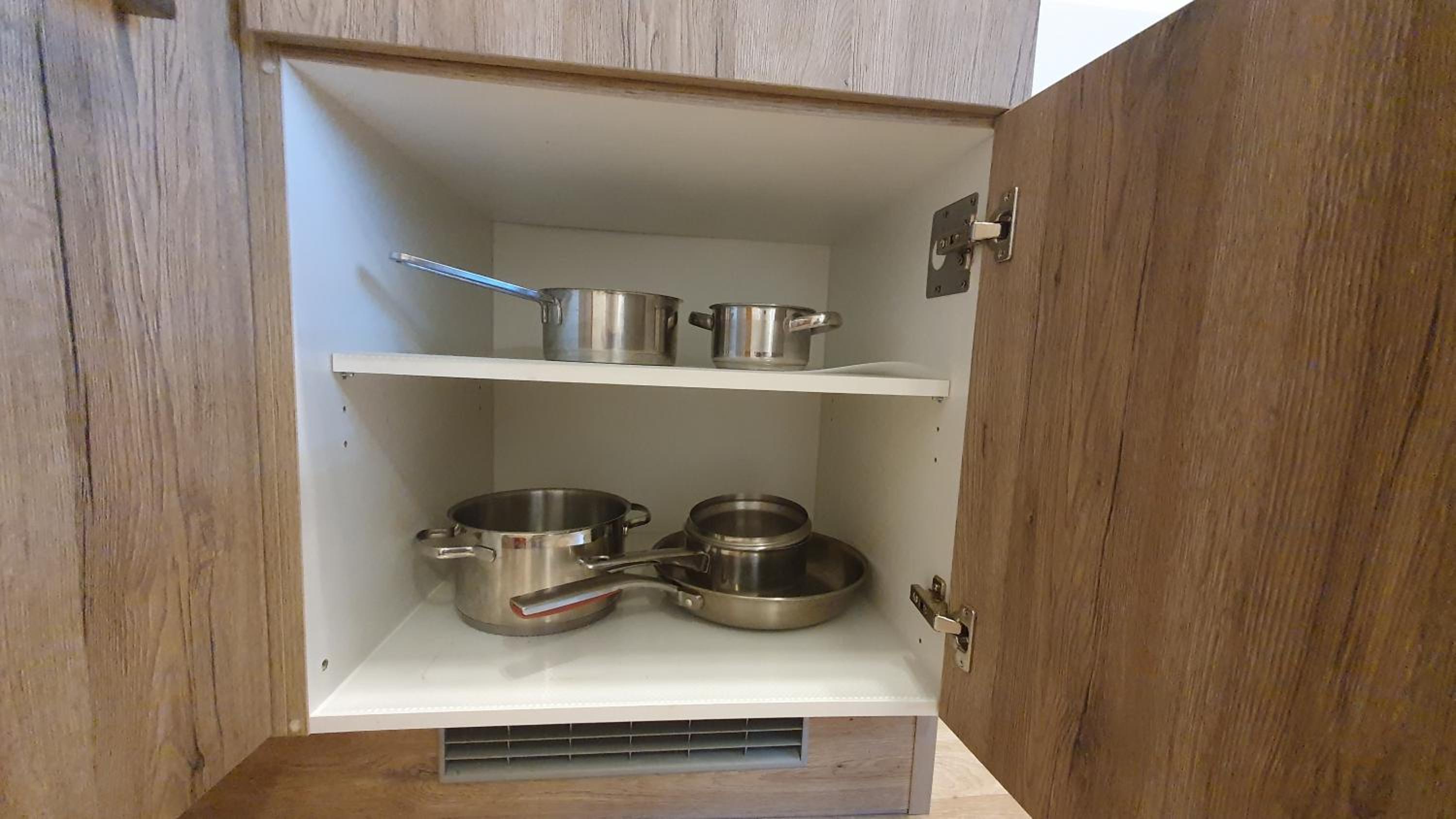 Moderne Ferienwohnung,Sauna im Haus, Parkplatz Hunde willkommen, nahe Schloss, Waldeisenbahn, Hermansbad, UNESCO Geopark, nahe polnischer Markt, Top Lage f