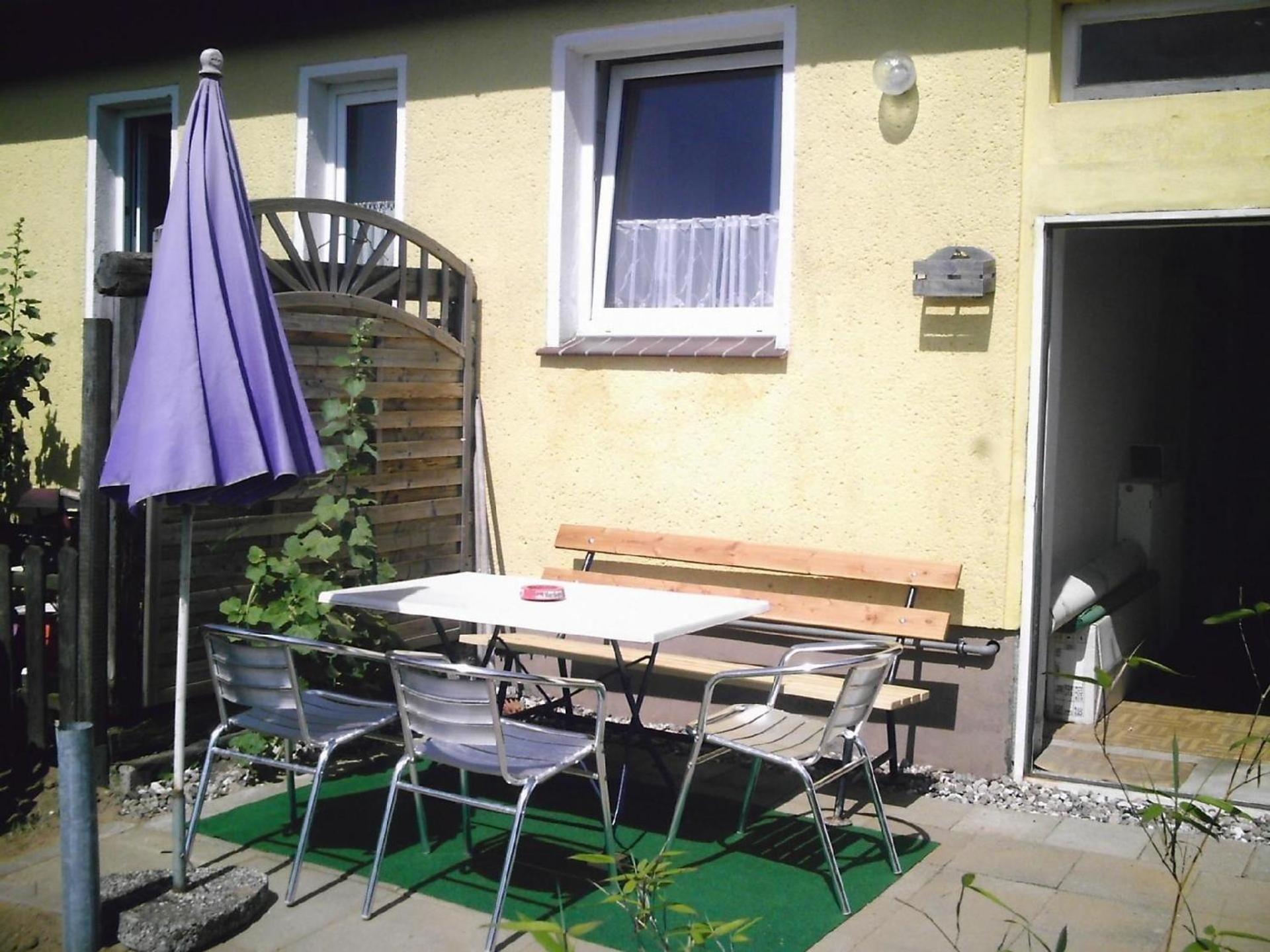 Ferienwohnung in Redewisch mit Sitzecke im Grünen , Grillmöglichkeit vorhanden