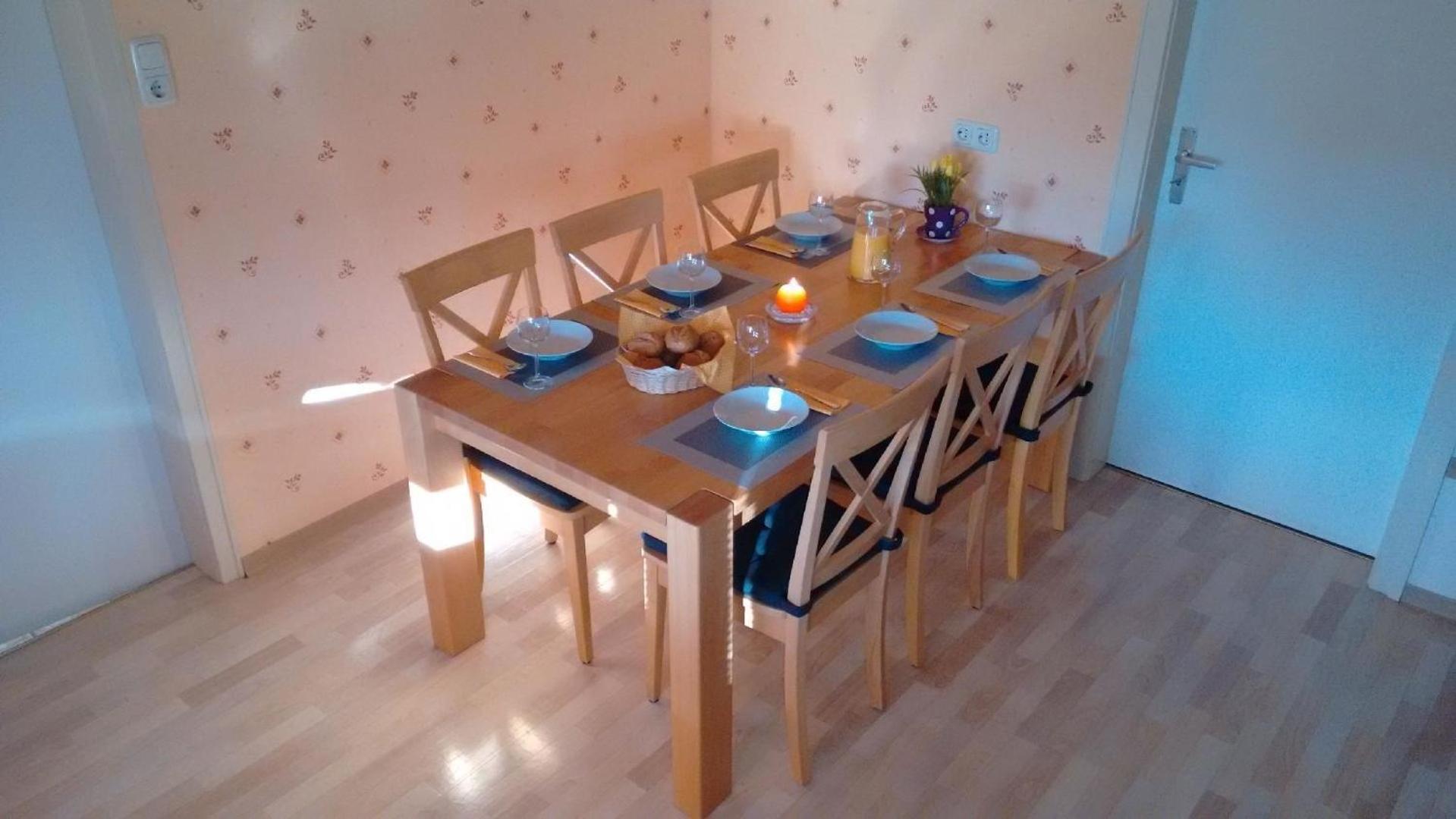Komfortable Ferienwohnung mit großem Garten