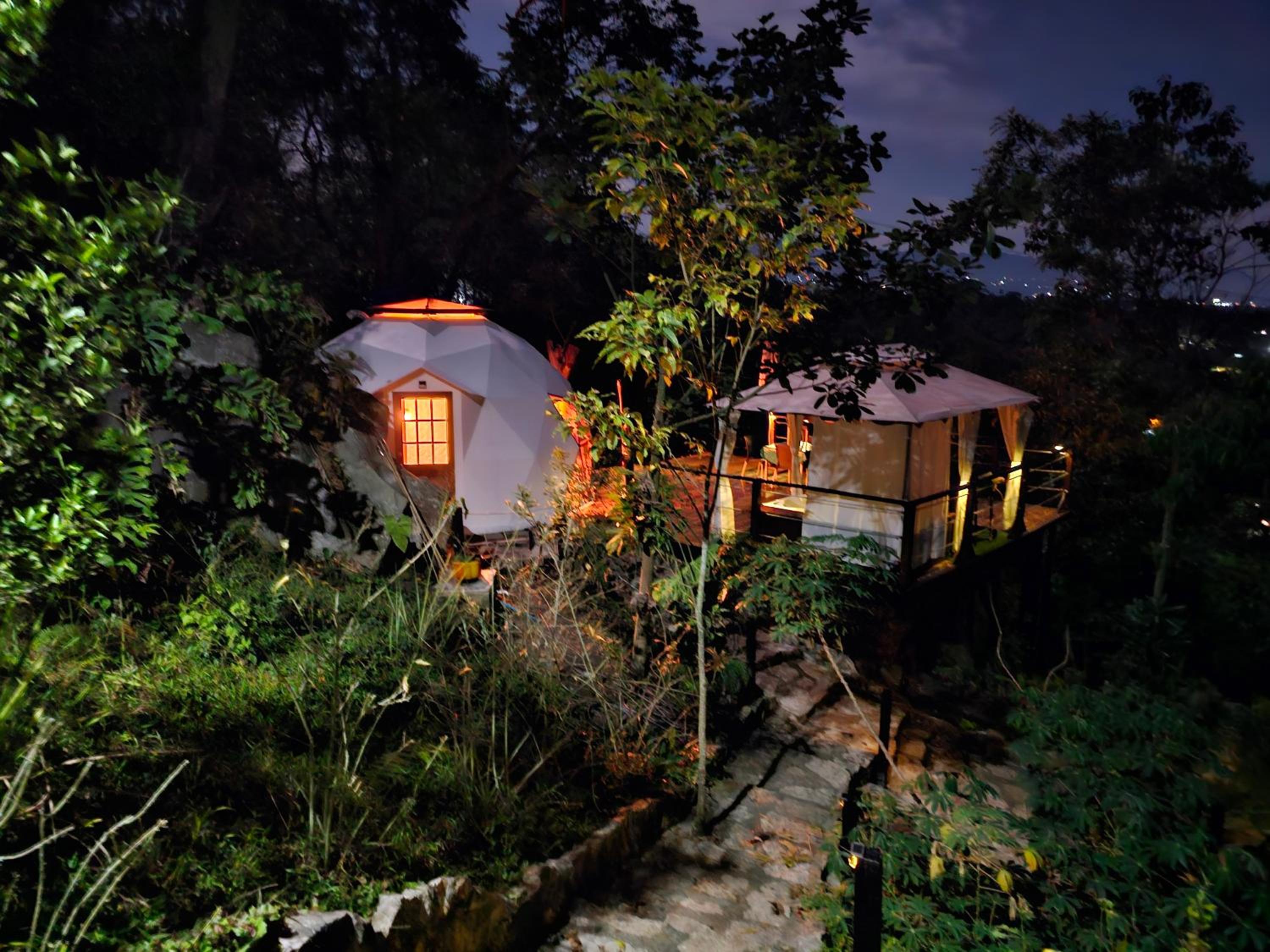 Elementium Glamping
