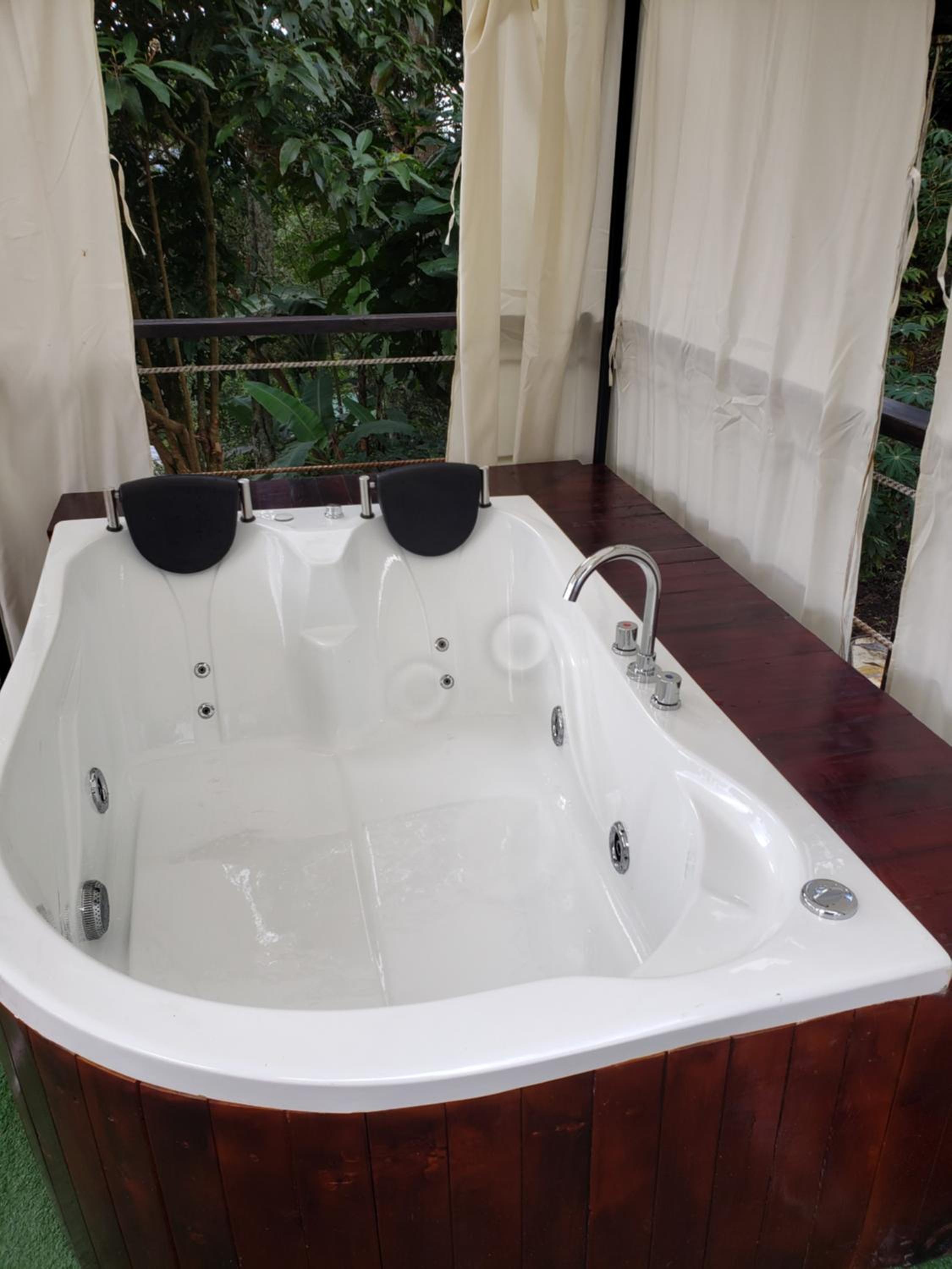 Elementium Glamping