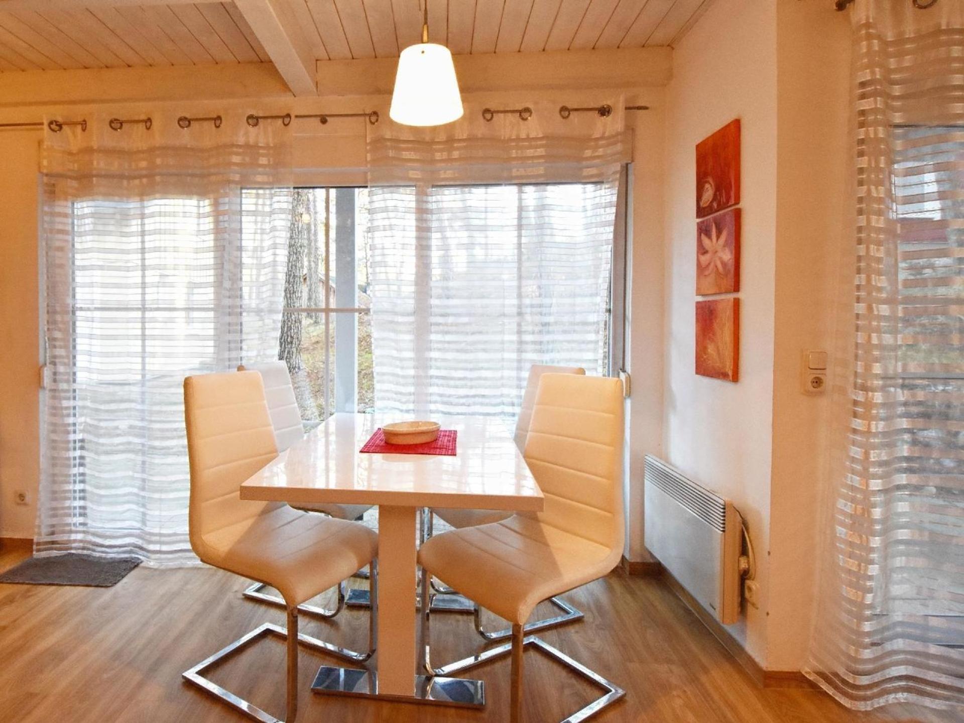 Ferienhaus in Ostseebad mit Sauna, Terrasse und Grill