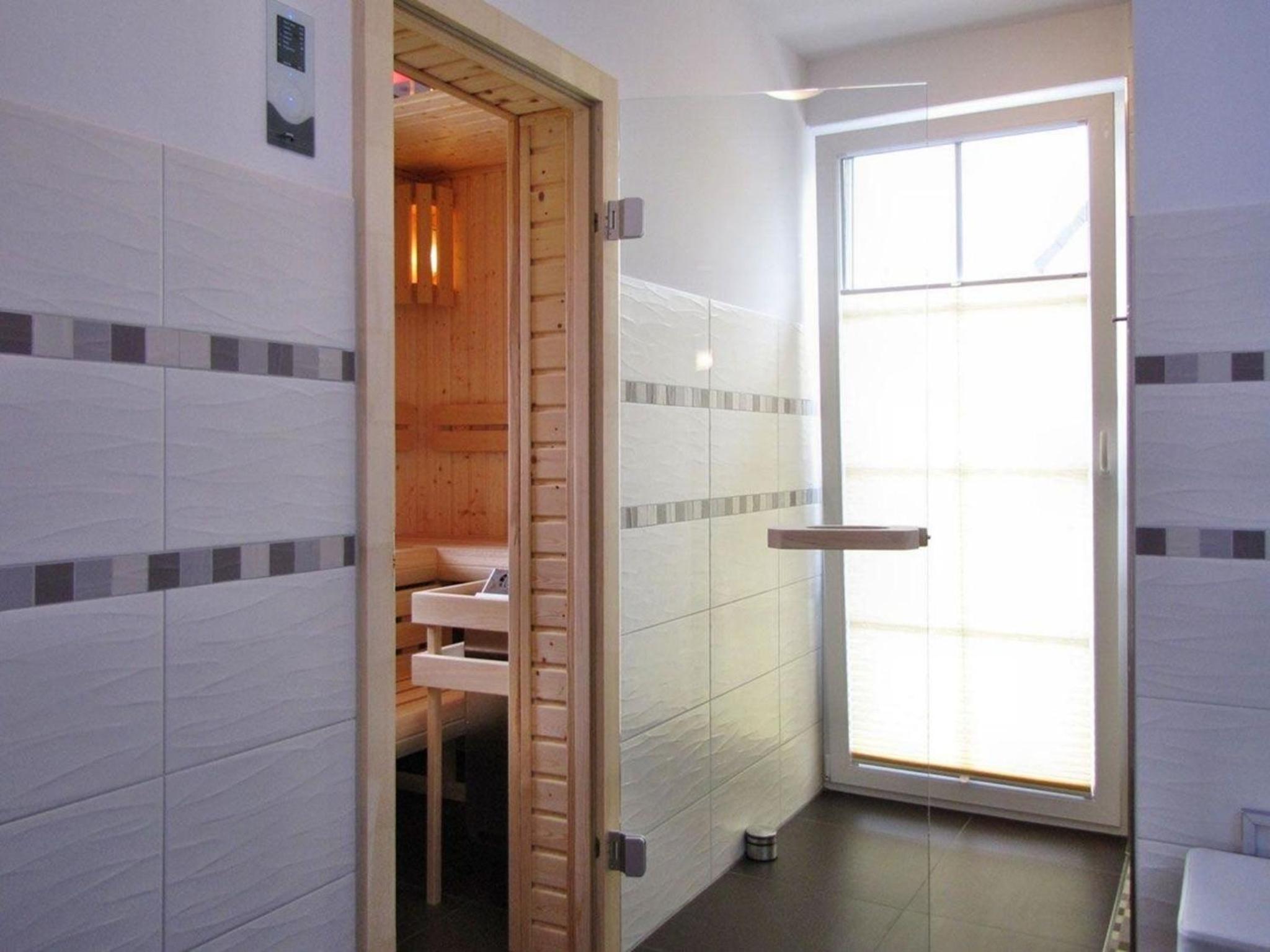 Tolles Reetdachhaus mit Sauna und schönes Garten