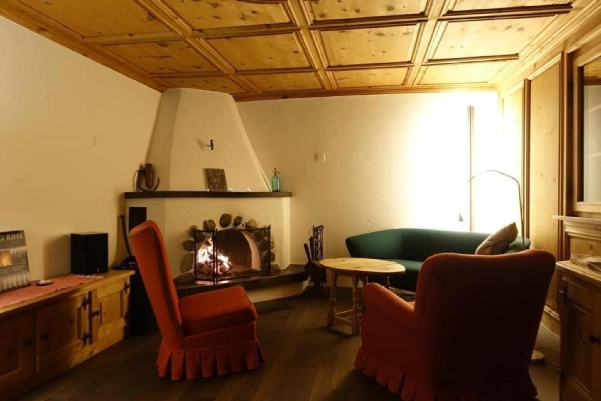 Bündnerchalet im Herz der Schweizer Alpen