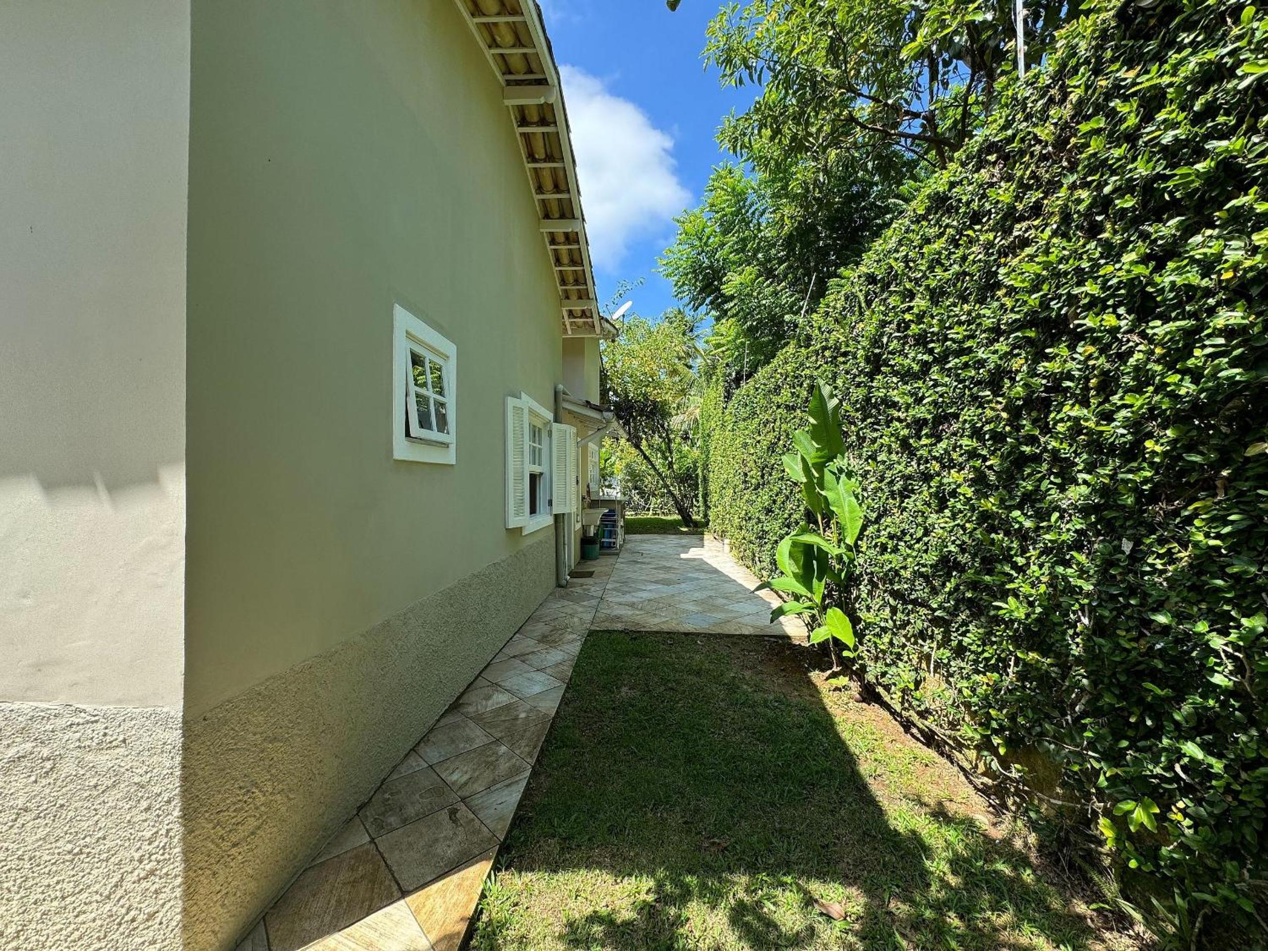 Casa com piscina privativa a 100m da Praia de Paúba