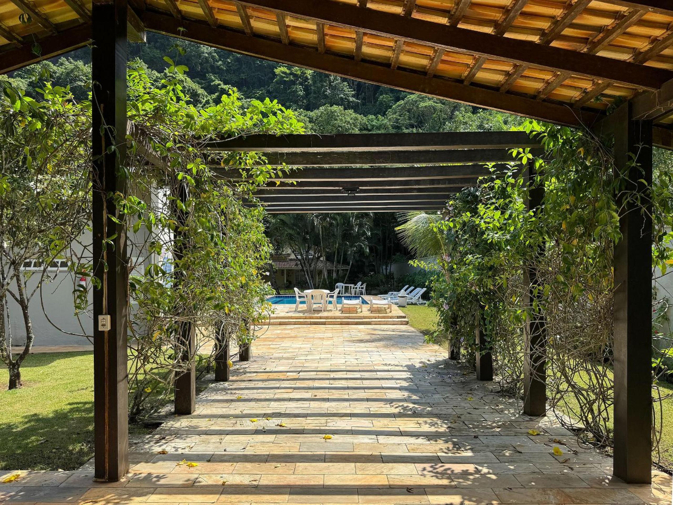Casa com piscina privativa a 100m da Praia de Paúba