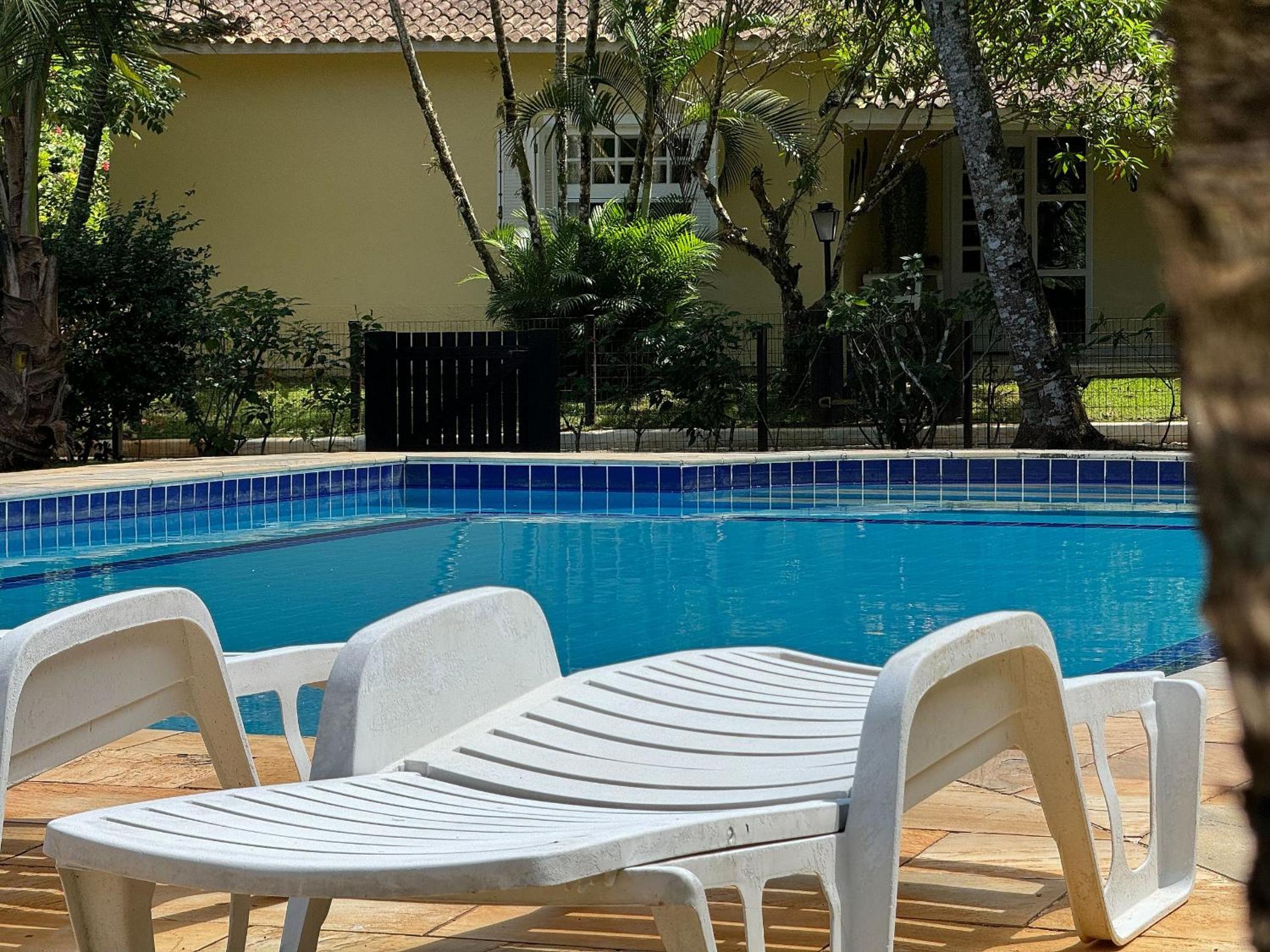 Casa com piscina privativa a 100m da Praia de Paúba