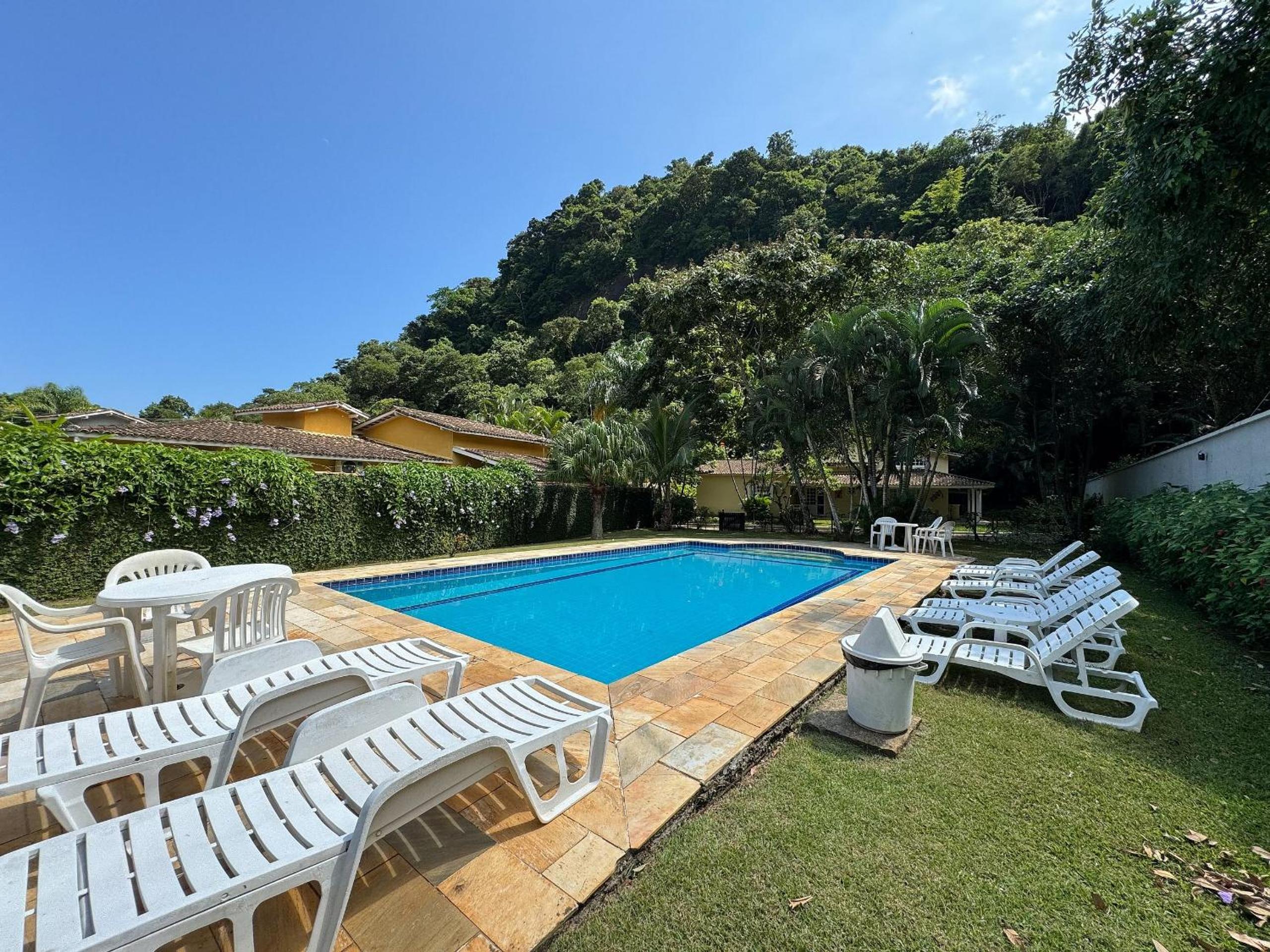 Casa com piscina privativa a 100m da Praia de Paúba