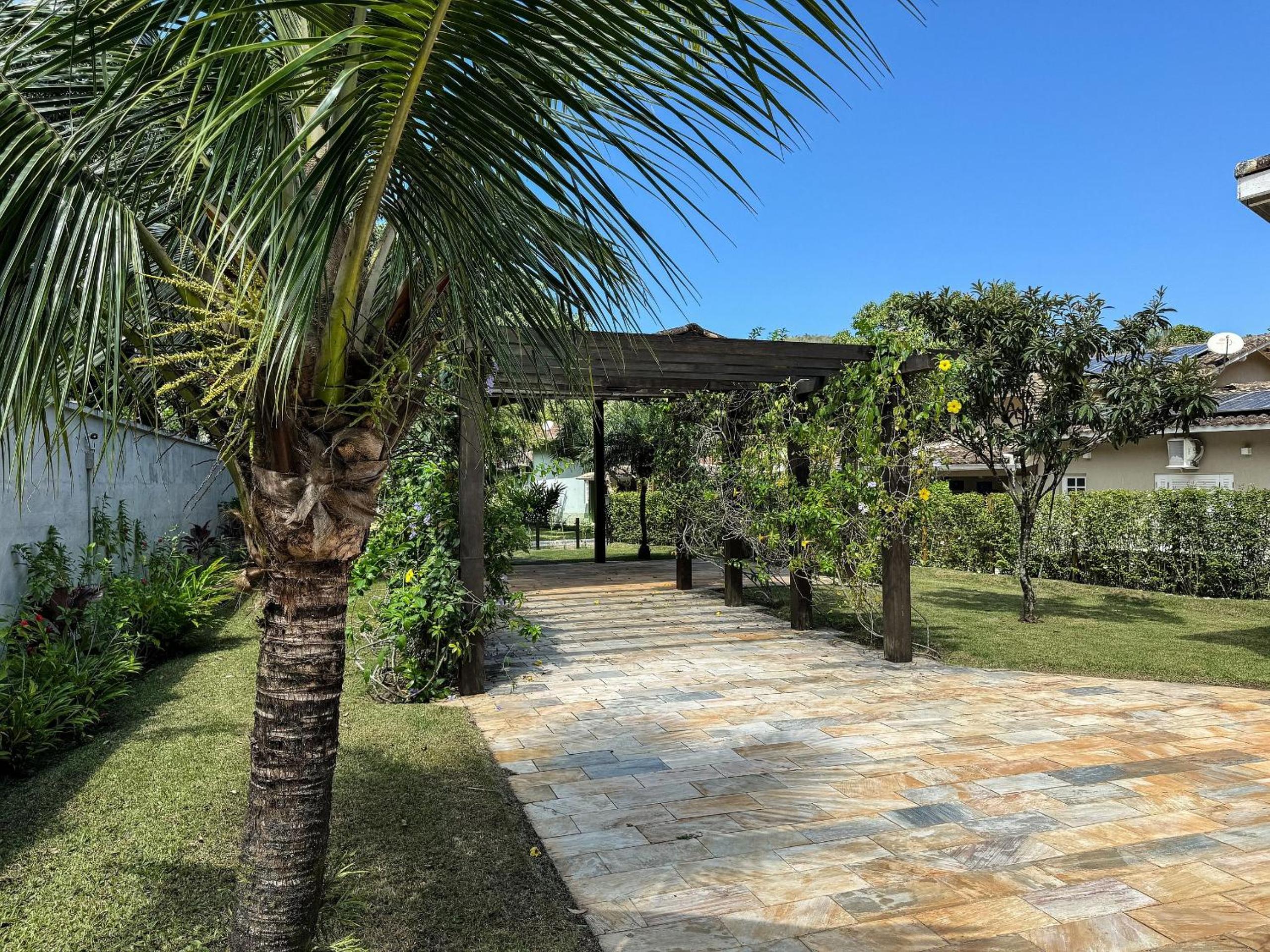 Casa com piscina privativa a 100m da Praia de Paúba