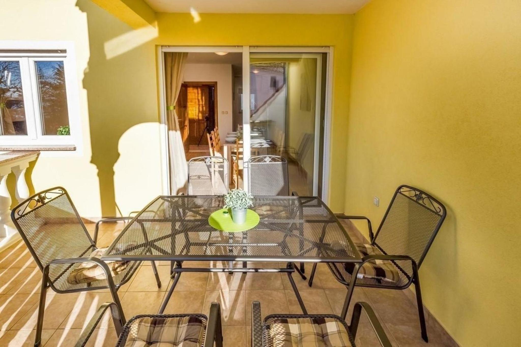 Geräumiges Ferienhaus in Dramalj mit Privatem gemeinsamem Pool view 5