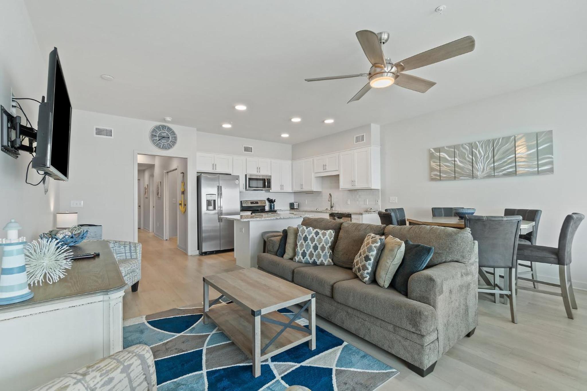 Sea Glass 405 by Vacation Homes Collection view 3