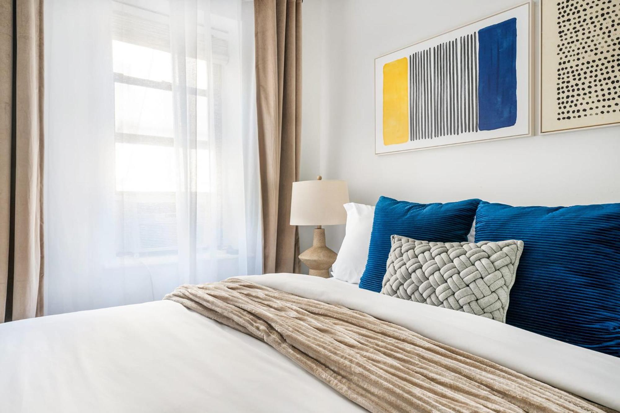 350-1A Gramercy New 1BR Sleeps4 Newly Furnished