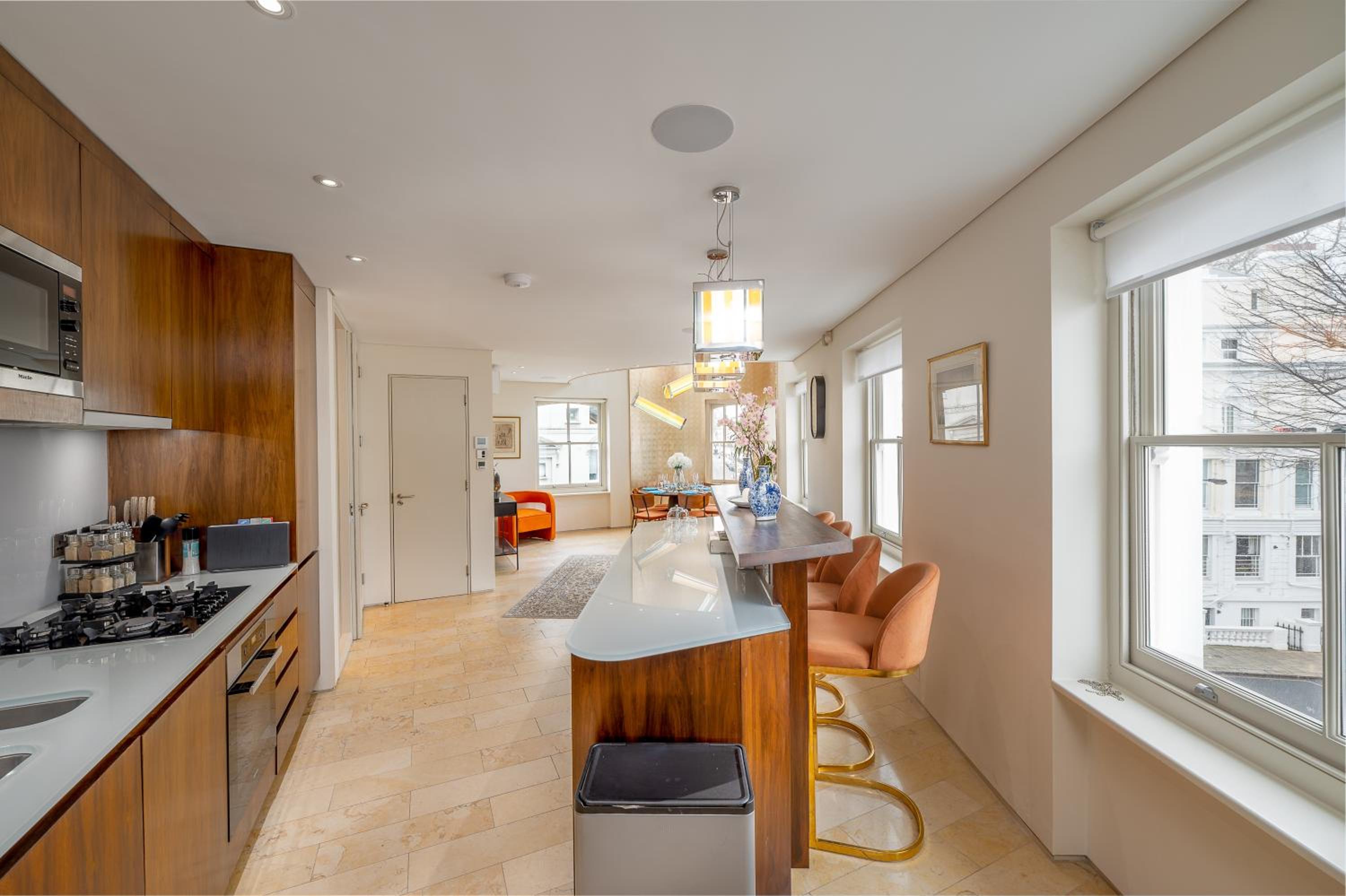Brand New Refurbishment Townhouse in Notting Hill near Portobello Road with AC Air Conditioning & Roof Terrace