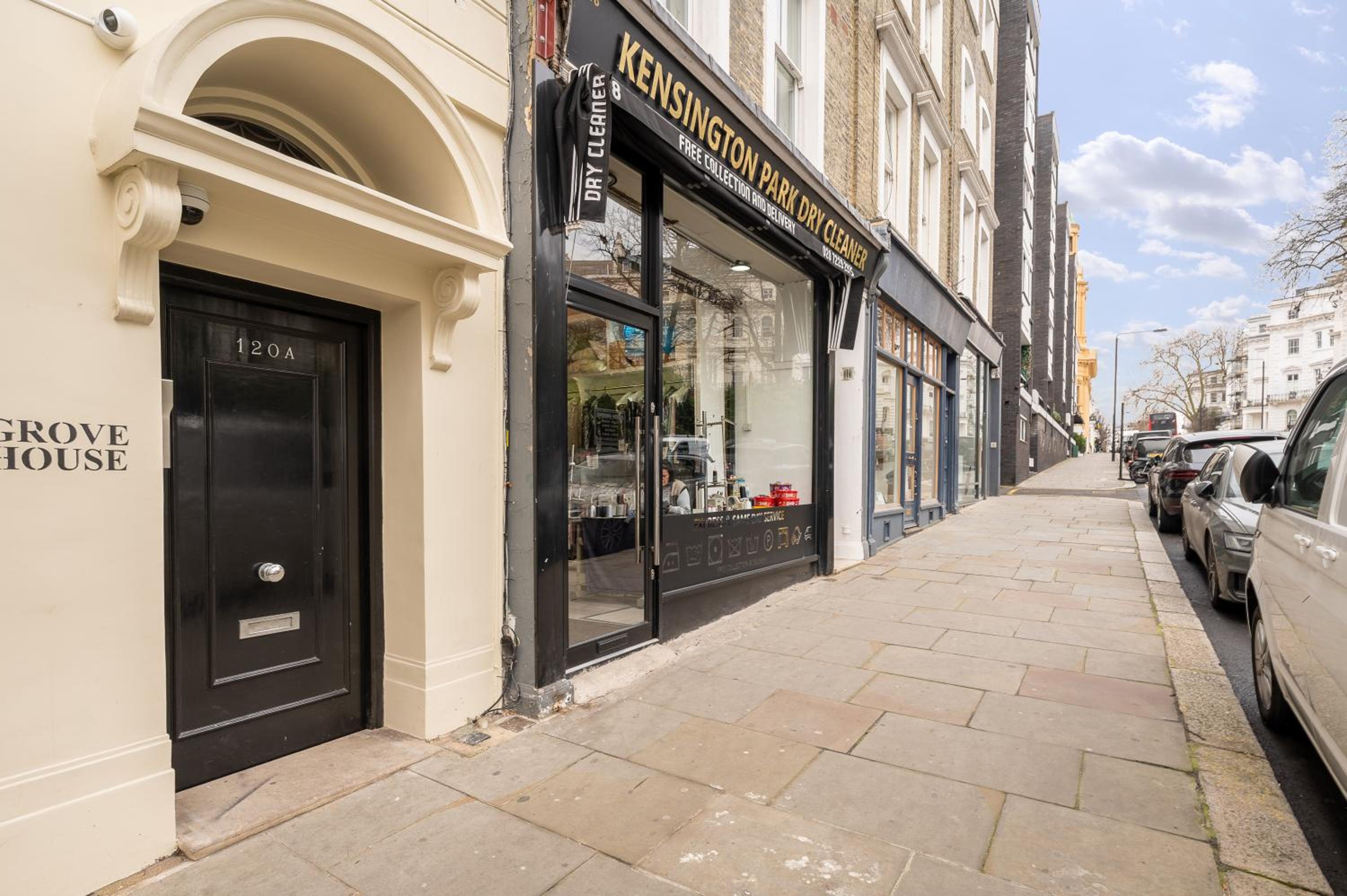 Brand New Refurbishment Townhouse in Notting Hill near Portobello Road with AC Air Conditioning & Roof Terrace