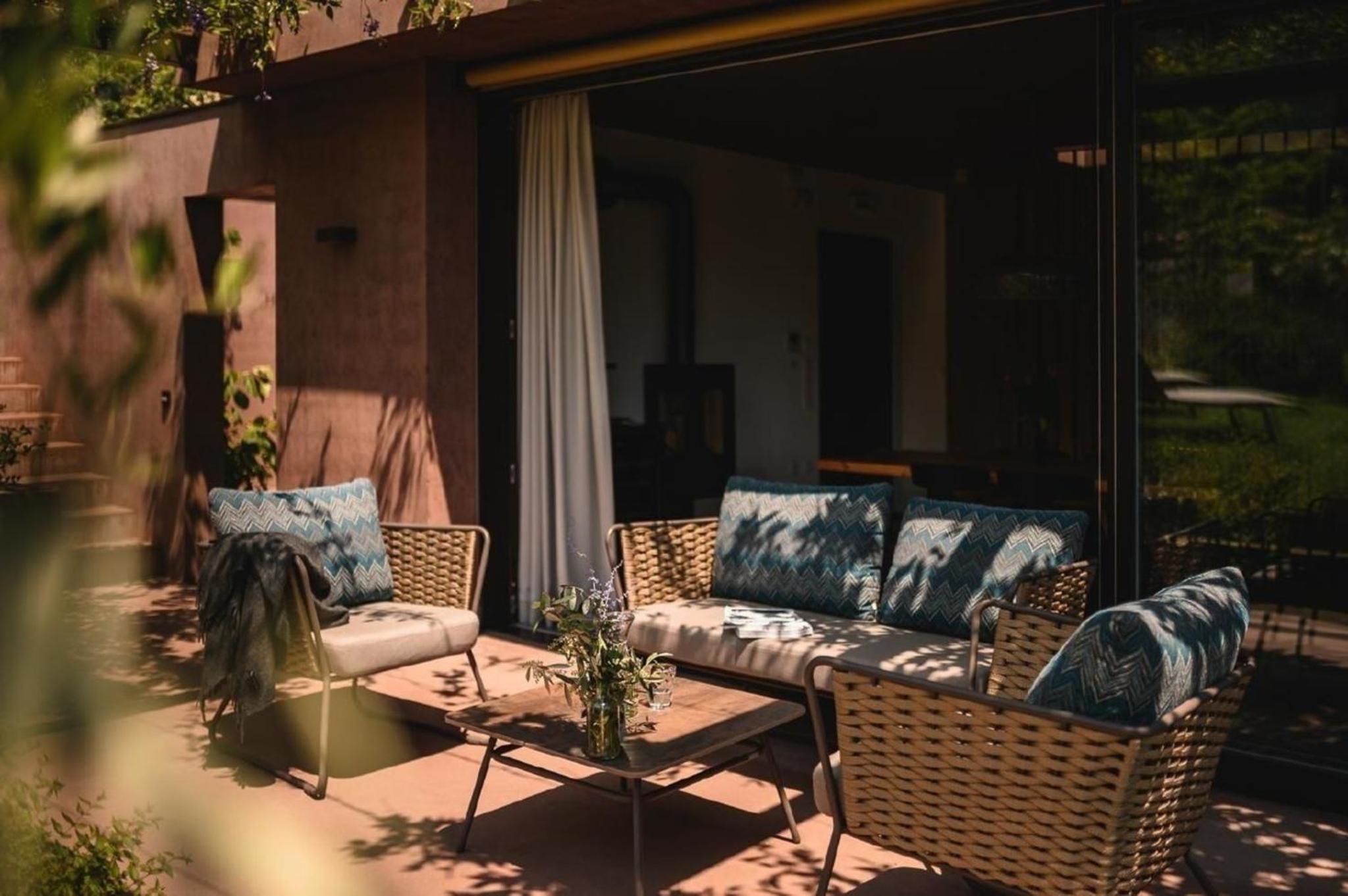 Villa mit Pool, Whirlpool, Sauna und großem Privatgarten view 2