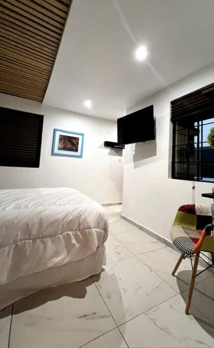 Maranello - Exclusive suite in Guadalupe Inn - HiveNB photo 5