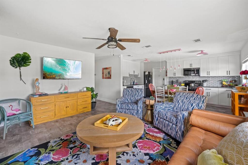 Laid-Back Bungalow 25 Blocks to Beach with Pool, Kayak and SUP Access