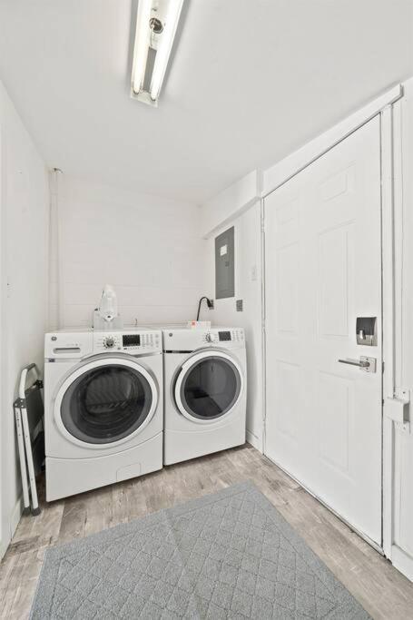 Laid-Back Bungalow 25 Blocks to Beach with Pool, Kayak and SUP Access