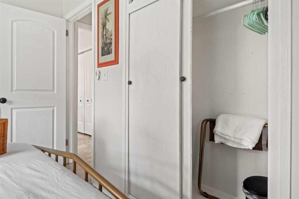 Laid-Back Bungalow 25 Blocks to Beach with Pool, Kayak and SUP Access