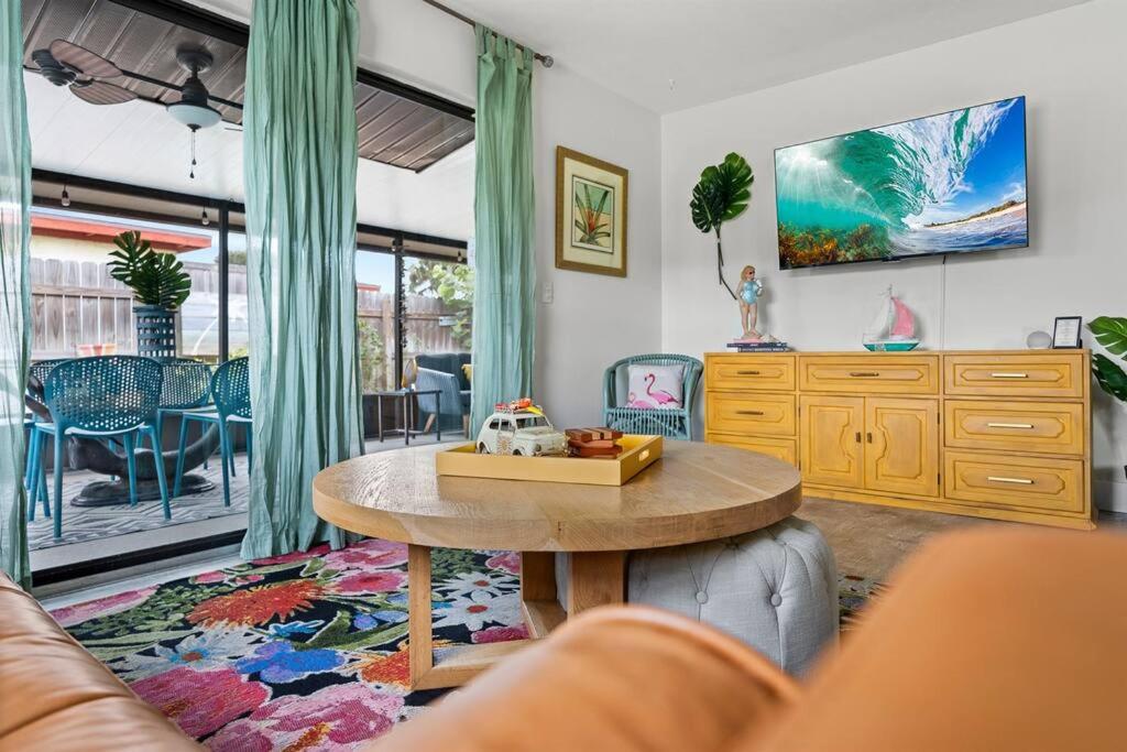 Laid-Back Bungalow 25 Blocks to Beach with Pool, Kayak and SUP Access
