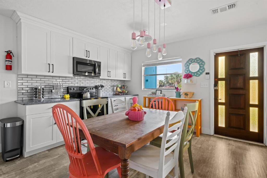 Laid-Back Bungalow 25 Blocks to Beach with Pool, Kayak and SUP Access