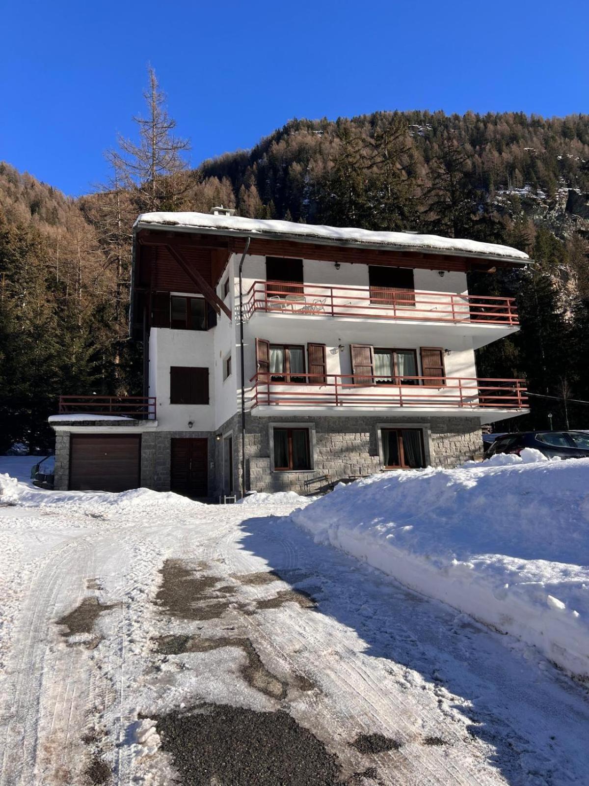 Appartamento moderno nel cuore della montagna, a due passi da Champoluc
