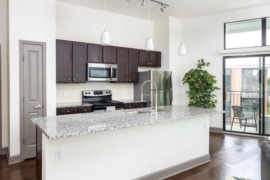 Beltline Apartment by Ponce City Market-Pool & Gym view 3