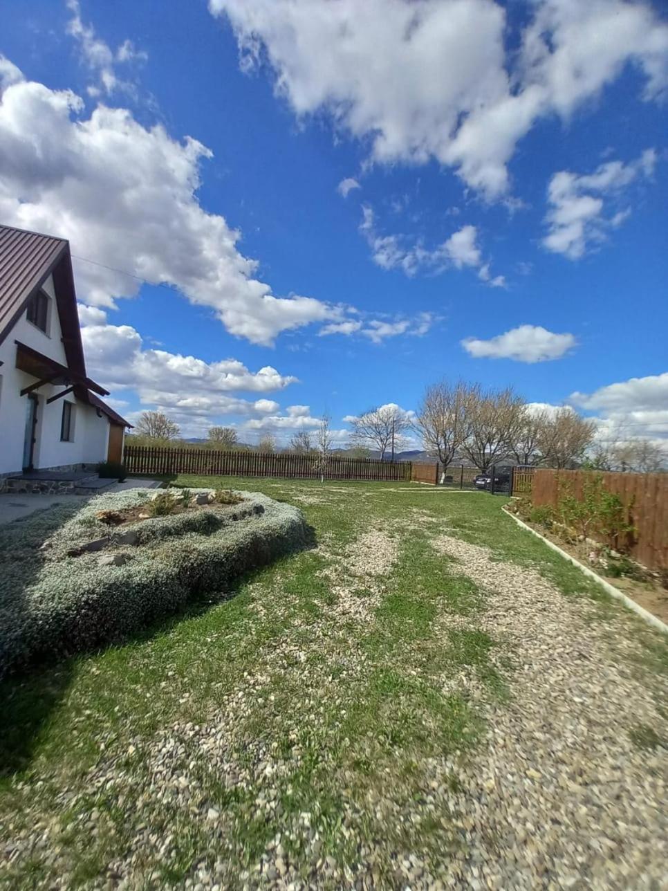Căsuța din Deal view 3
