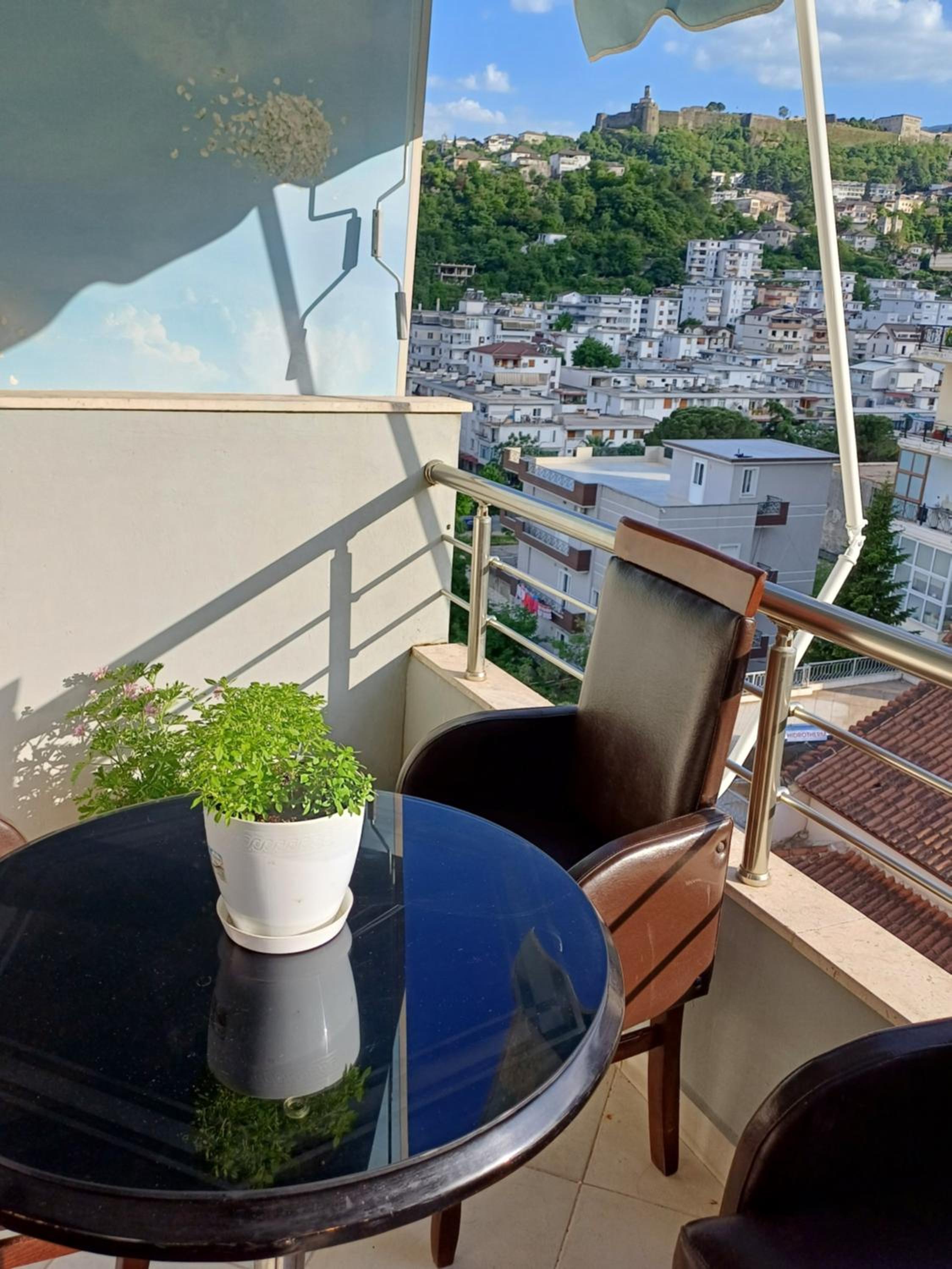 Sidri's appartment