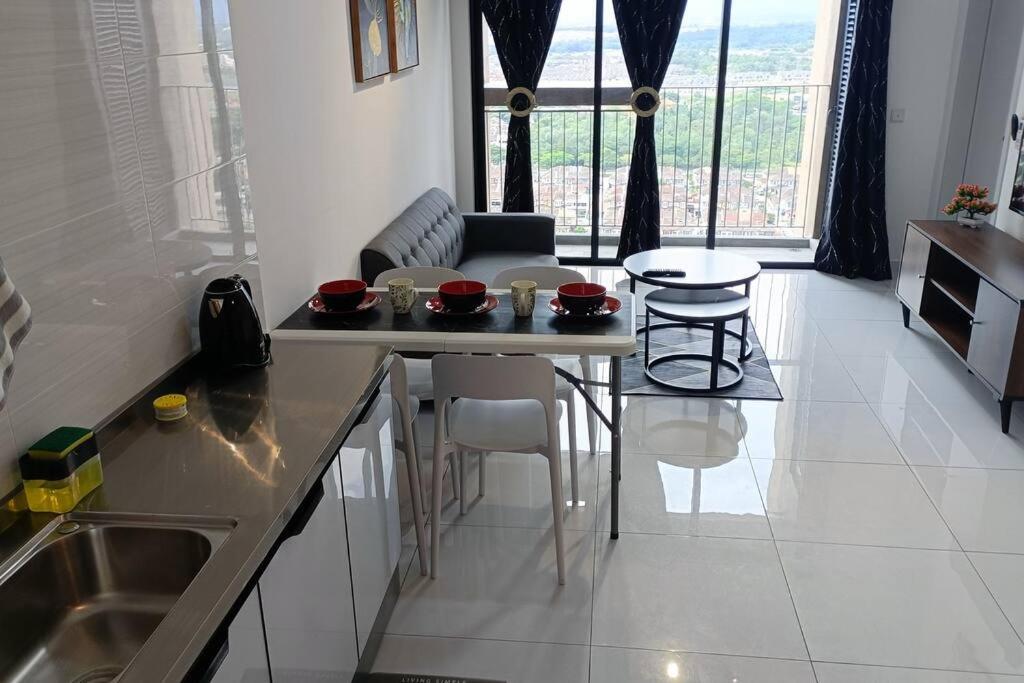Sky Trees High Floor 2 Guests Living Room Balcony Nflix Disney Plus B22A
