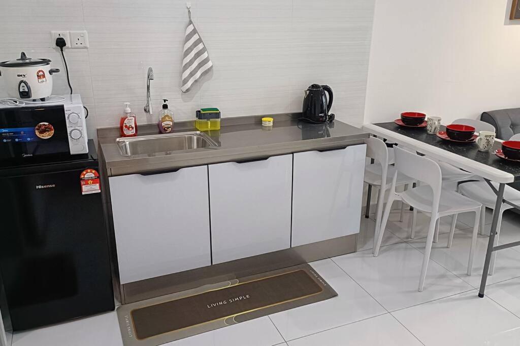Sky Trees High Floor 2 Guests Living Room Balcony Nflix Disney Plus B22A