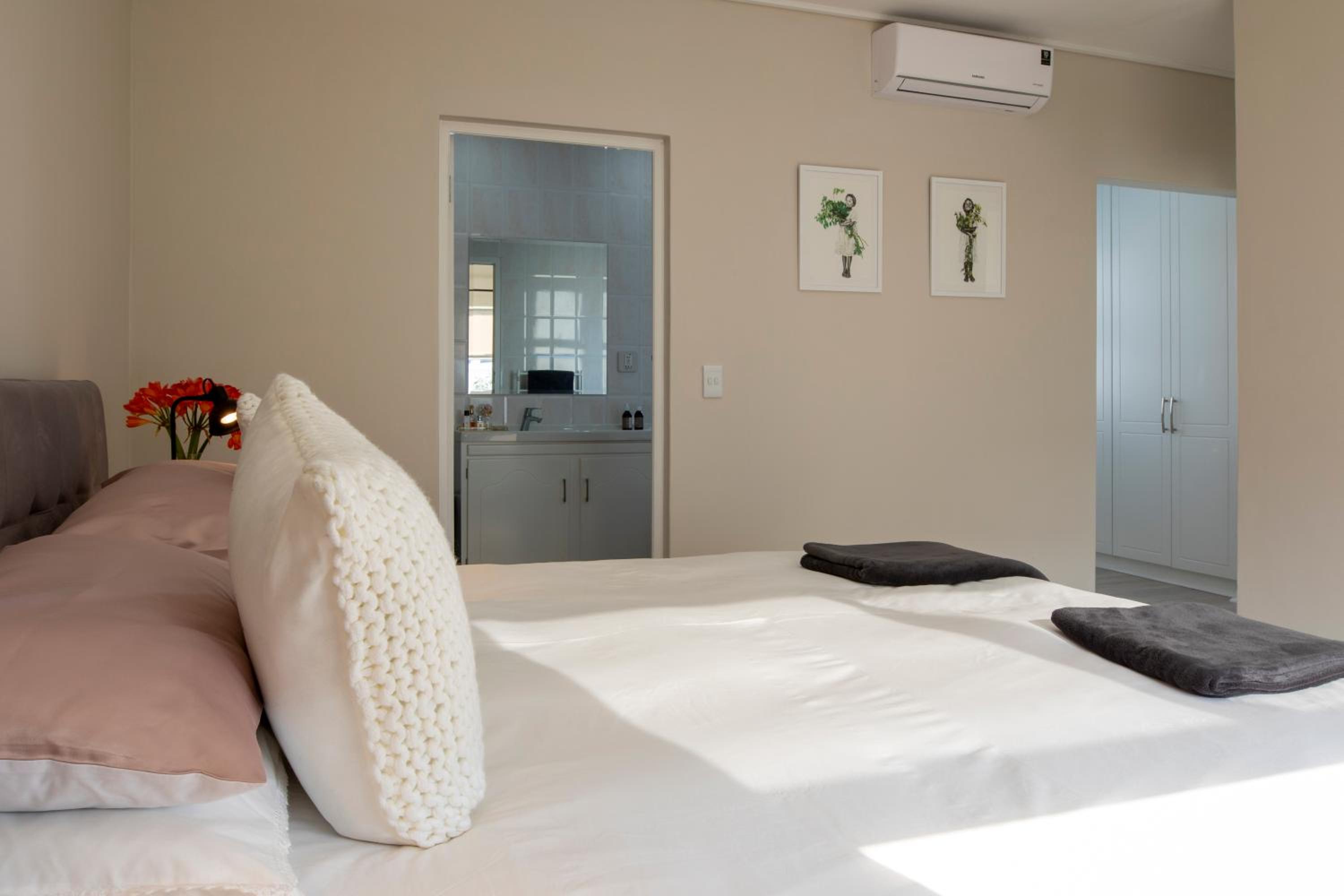 Twin Gables, centrally located 2 bedroom apartment view 4