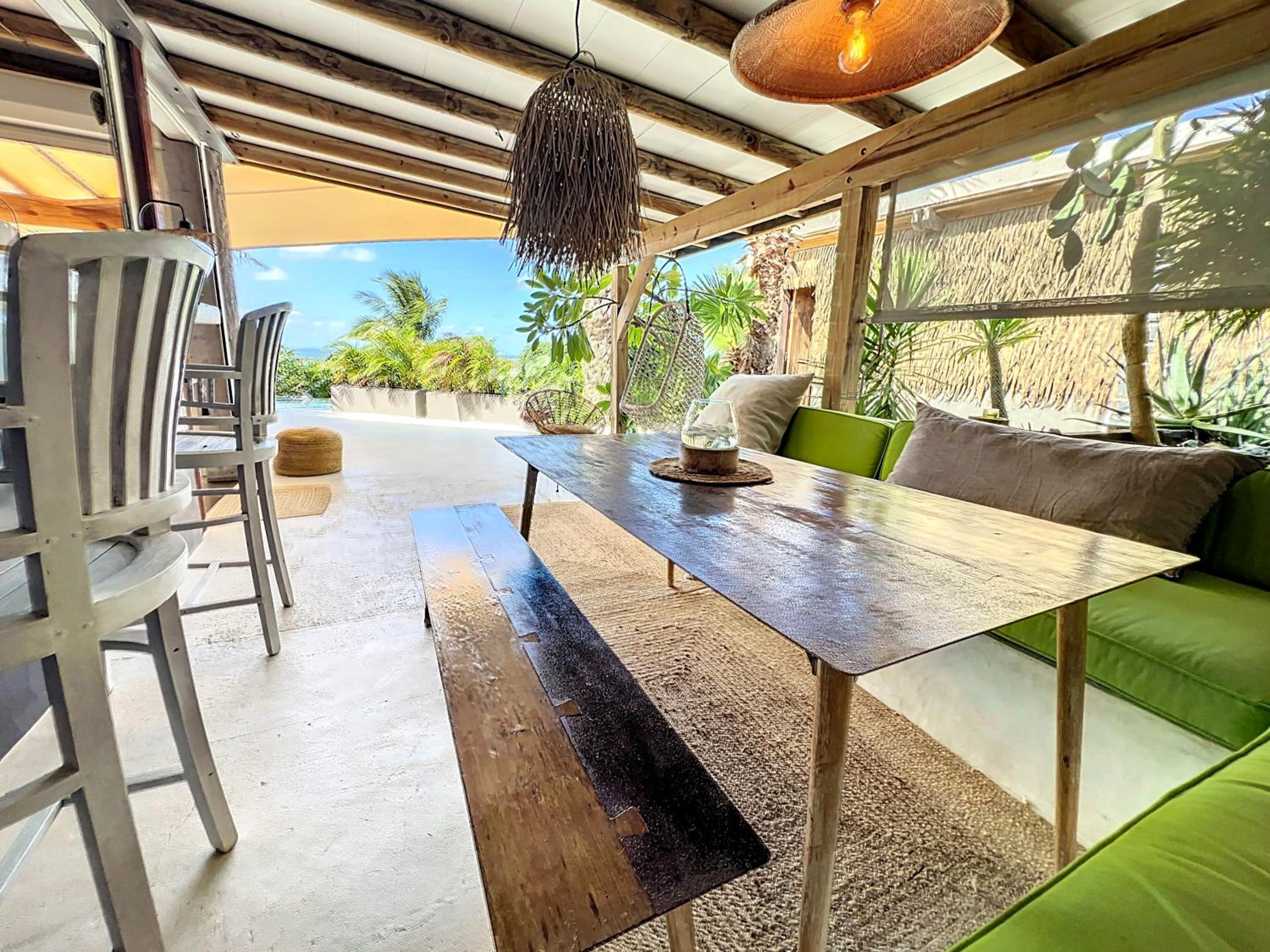 Villa Les Sucriers sea view swimming pool open-air atmospher