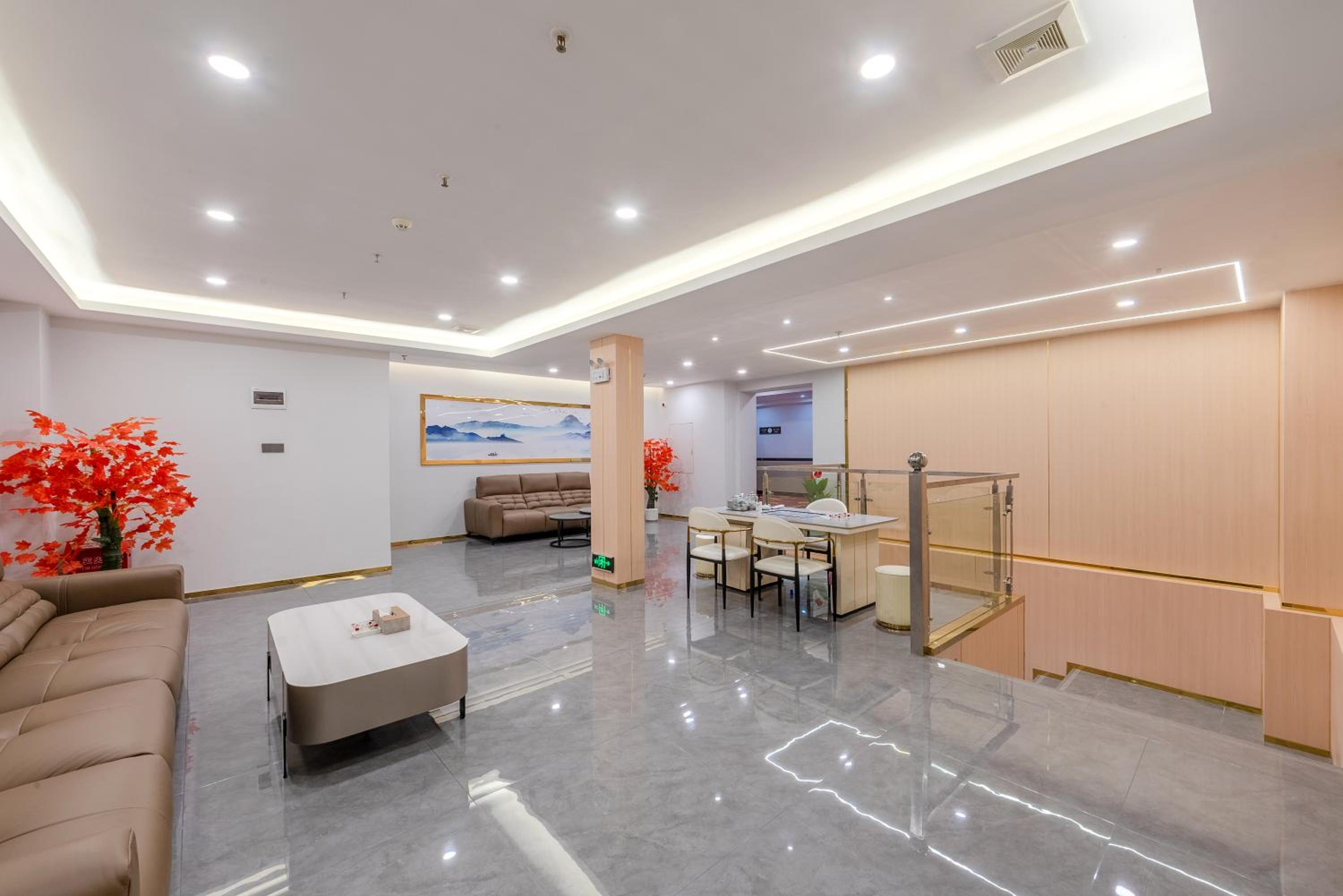 Huahang Hotel - Guangzhou Baiyun International Airport - Free airport shuttle bus