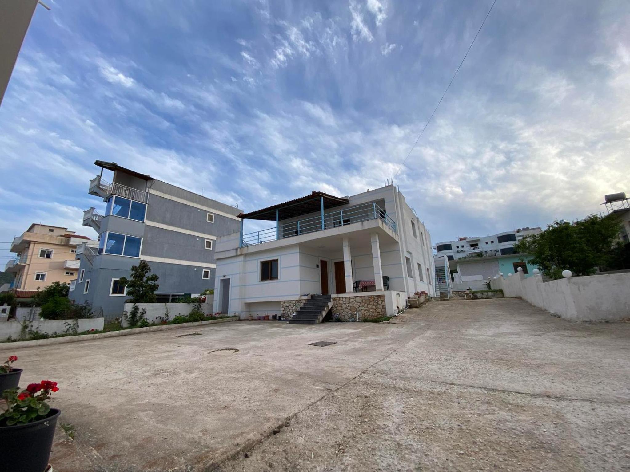 Villa Earta & Leo Ksamil