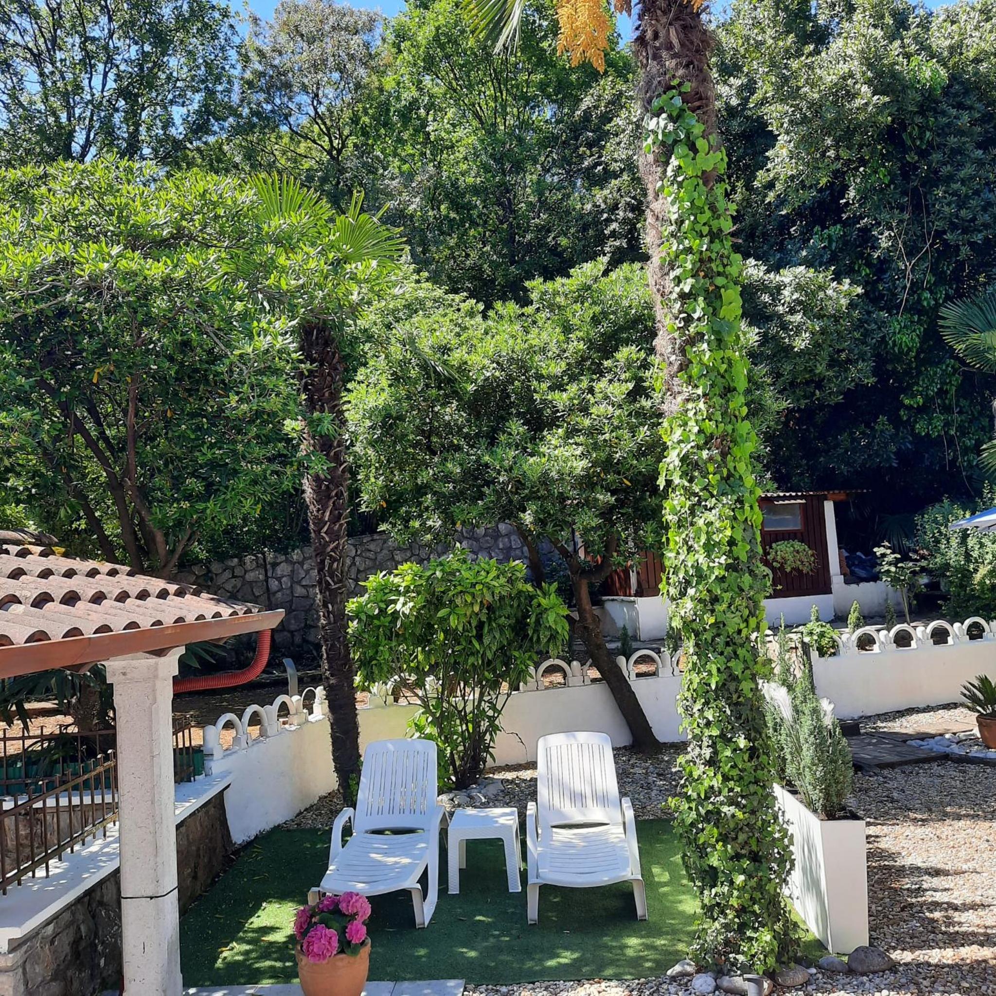 Apartments Anagora I