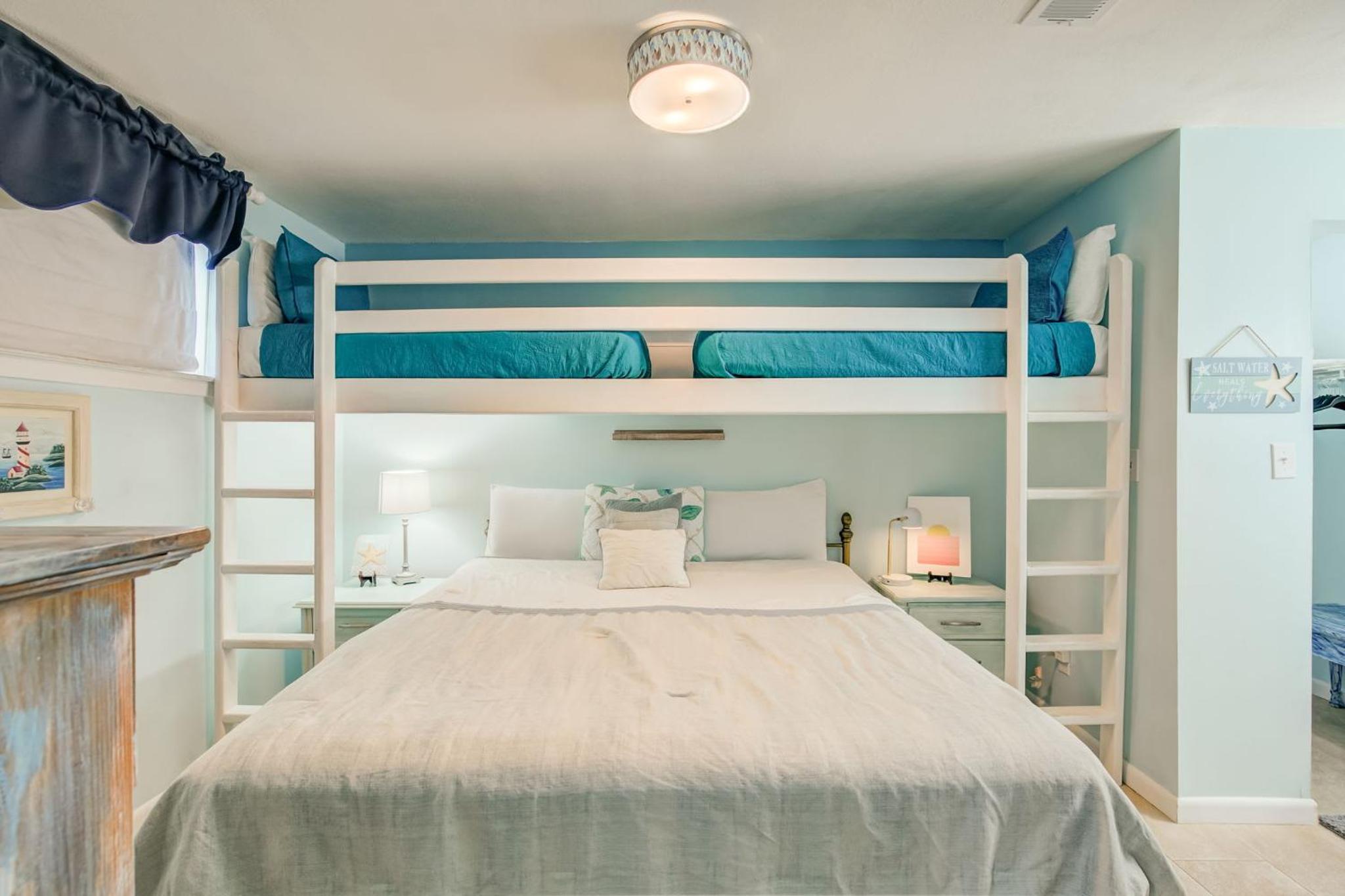 Sugar Beach 301 by Vacation Homes Collection view 4